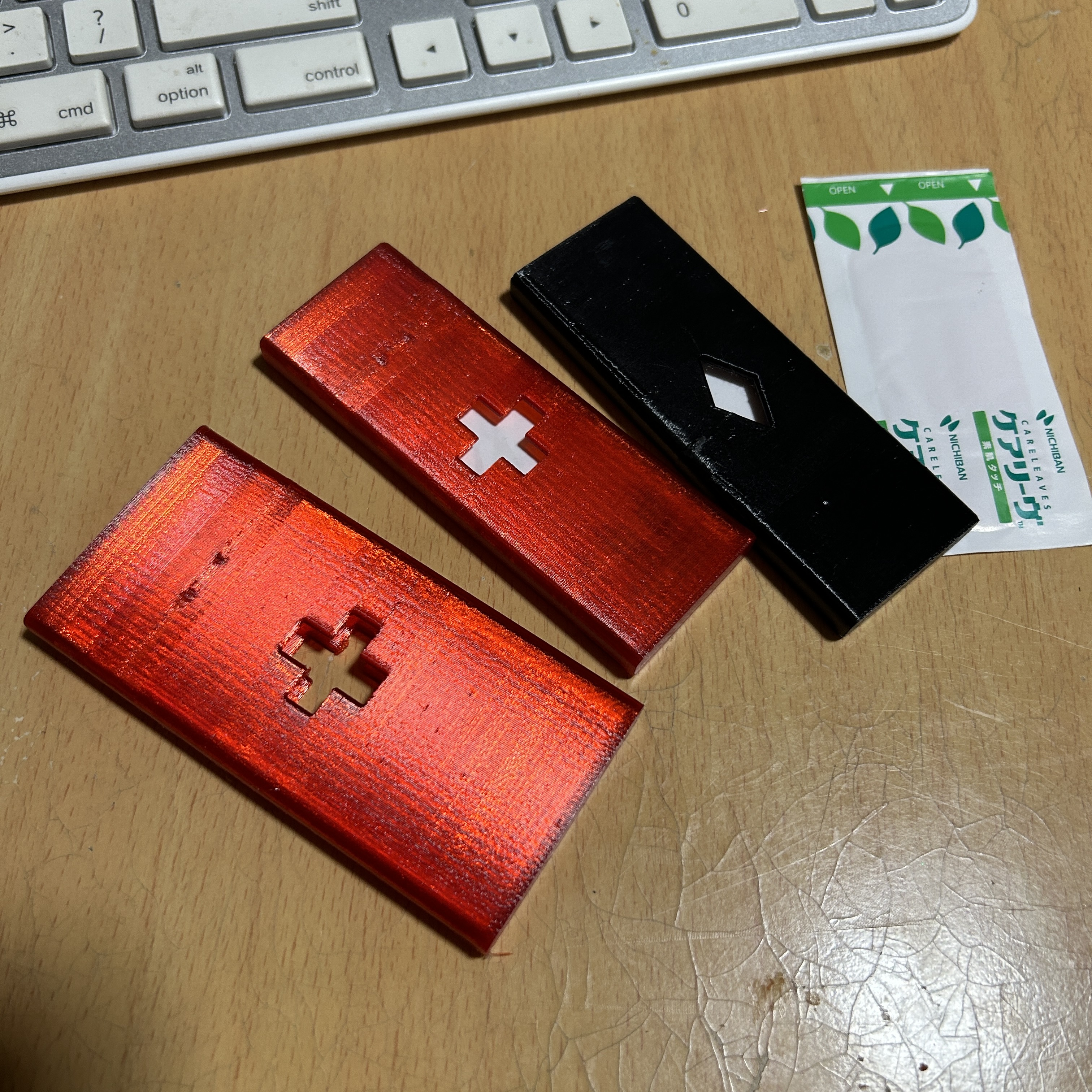mobile bandaid case