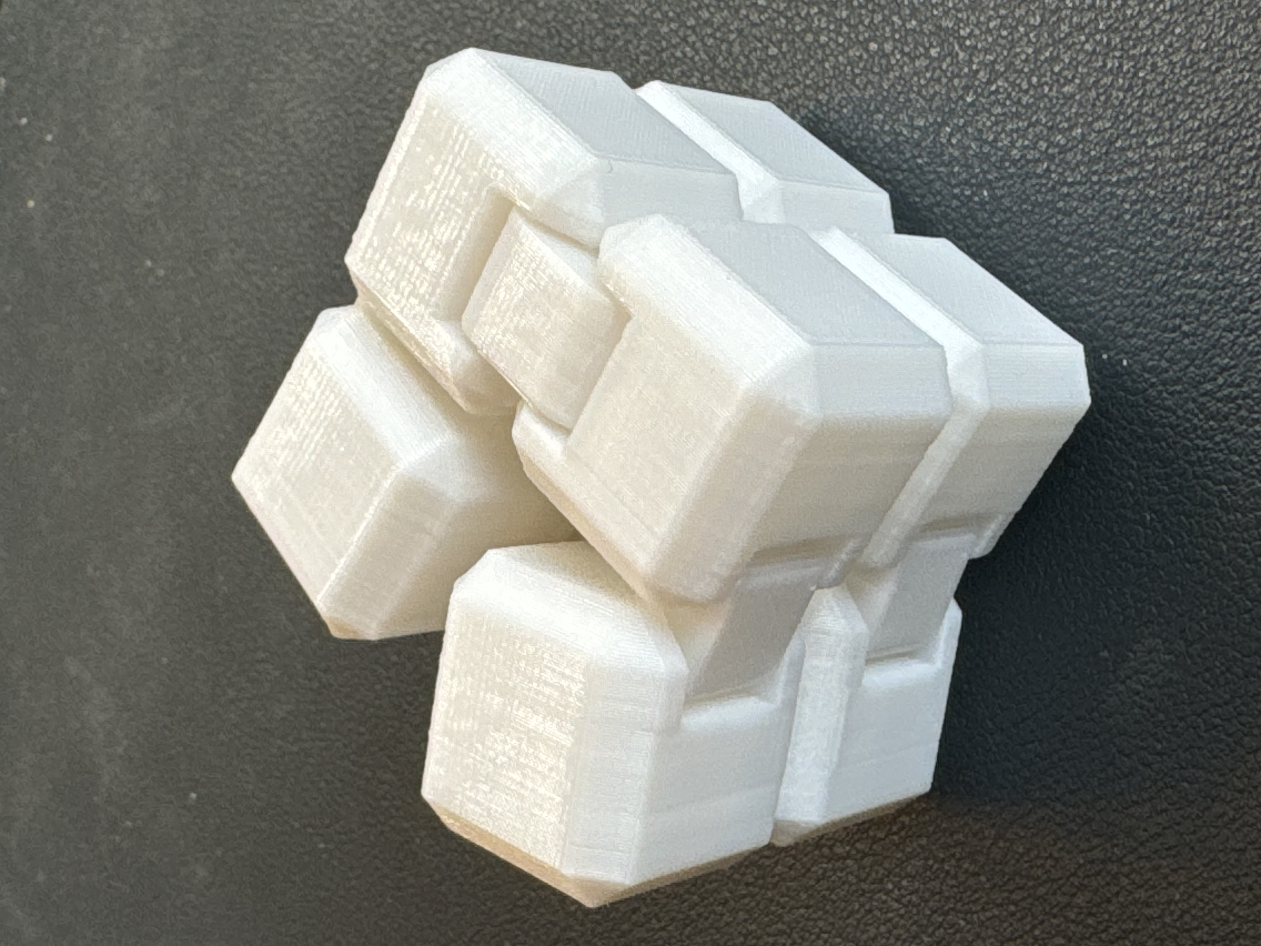 Magic infinity cube with chamfer