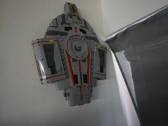 vertical wall mount adapter for the Bluebrixx Star Trek Defiant set