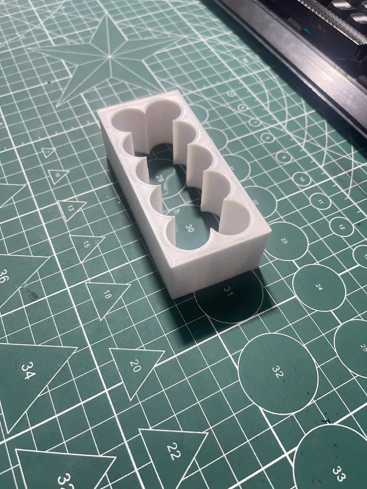 Solder Pin 18650 by Nguyễn Hoàng Minh Trí | Download free STL model ...