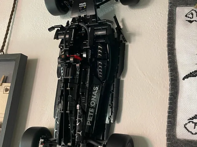 Mercedes-AMG F1 W14 #42171 Wall Hook