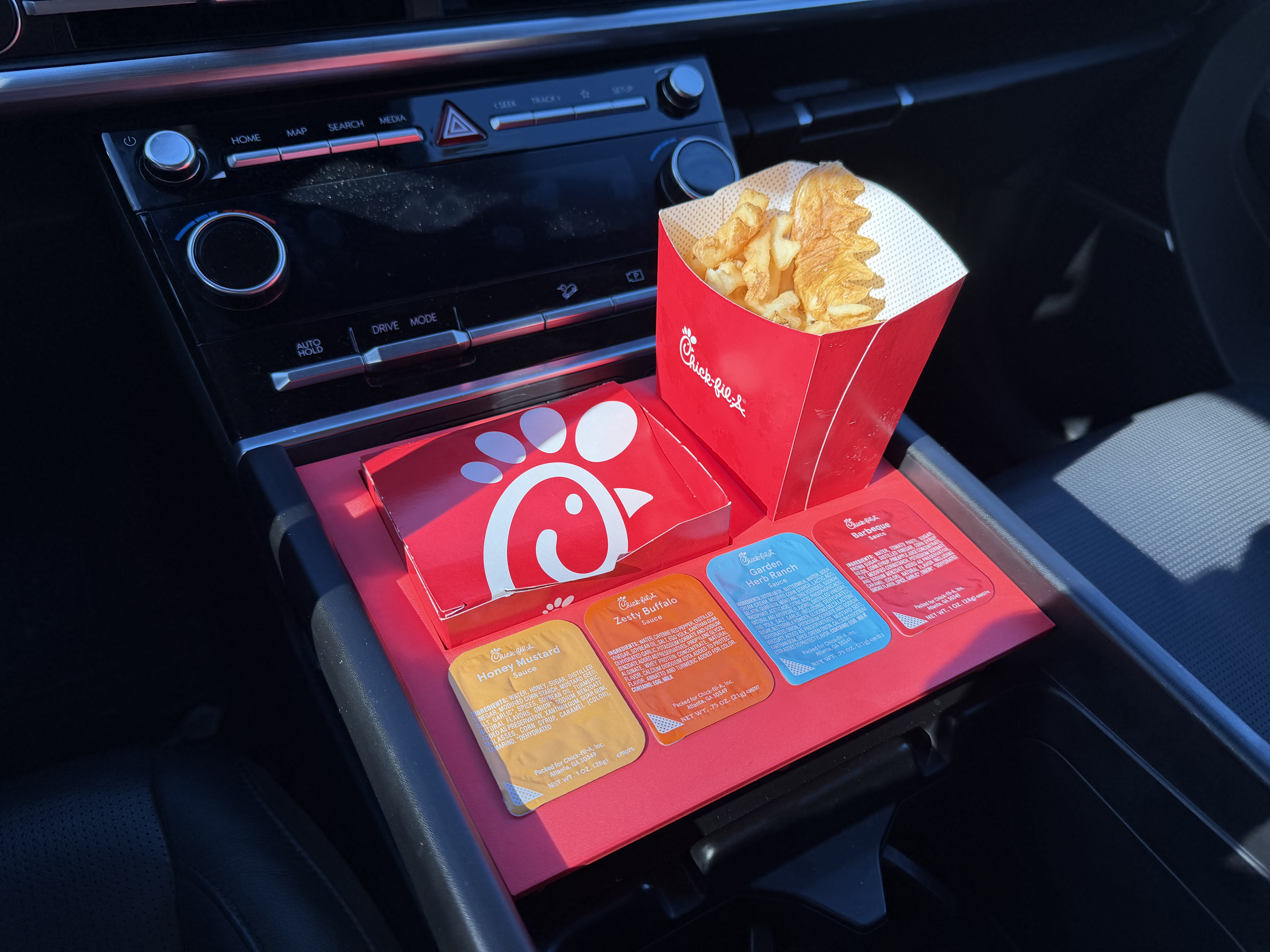 Hyundai Santa Fe (2024+) Chick-fil-A Tray