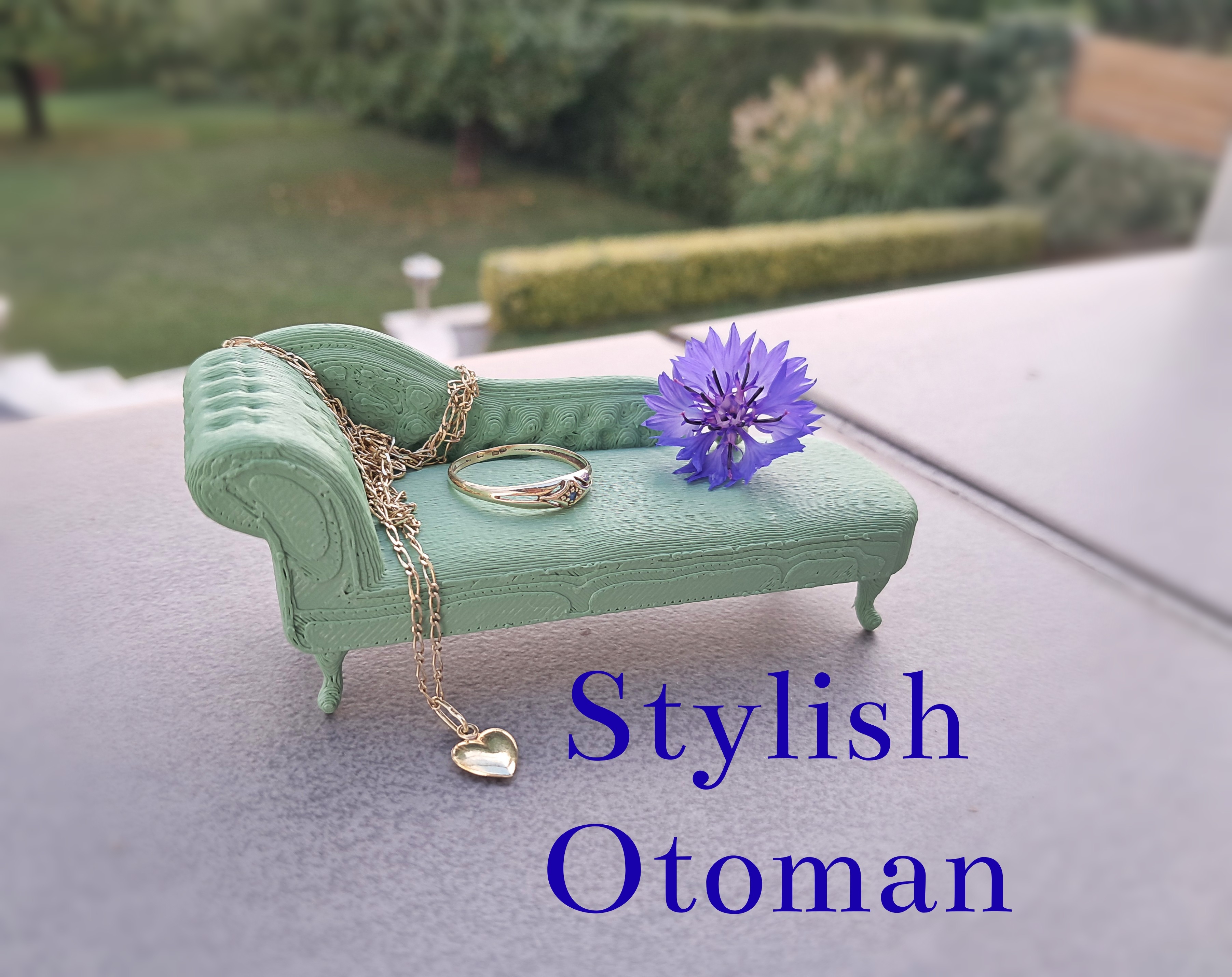 Stylish Otoman jewelry stand