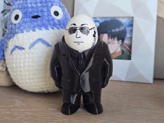 The "Suit & Tie" Egg Holder – Give Your Breakfast a Promotion