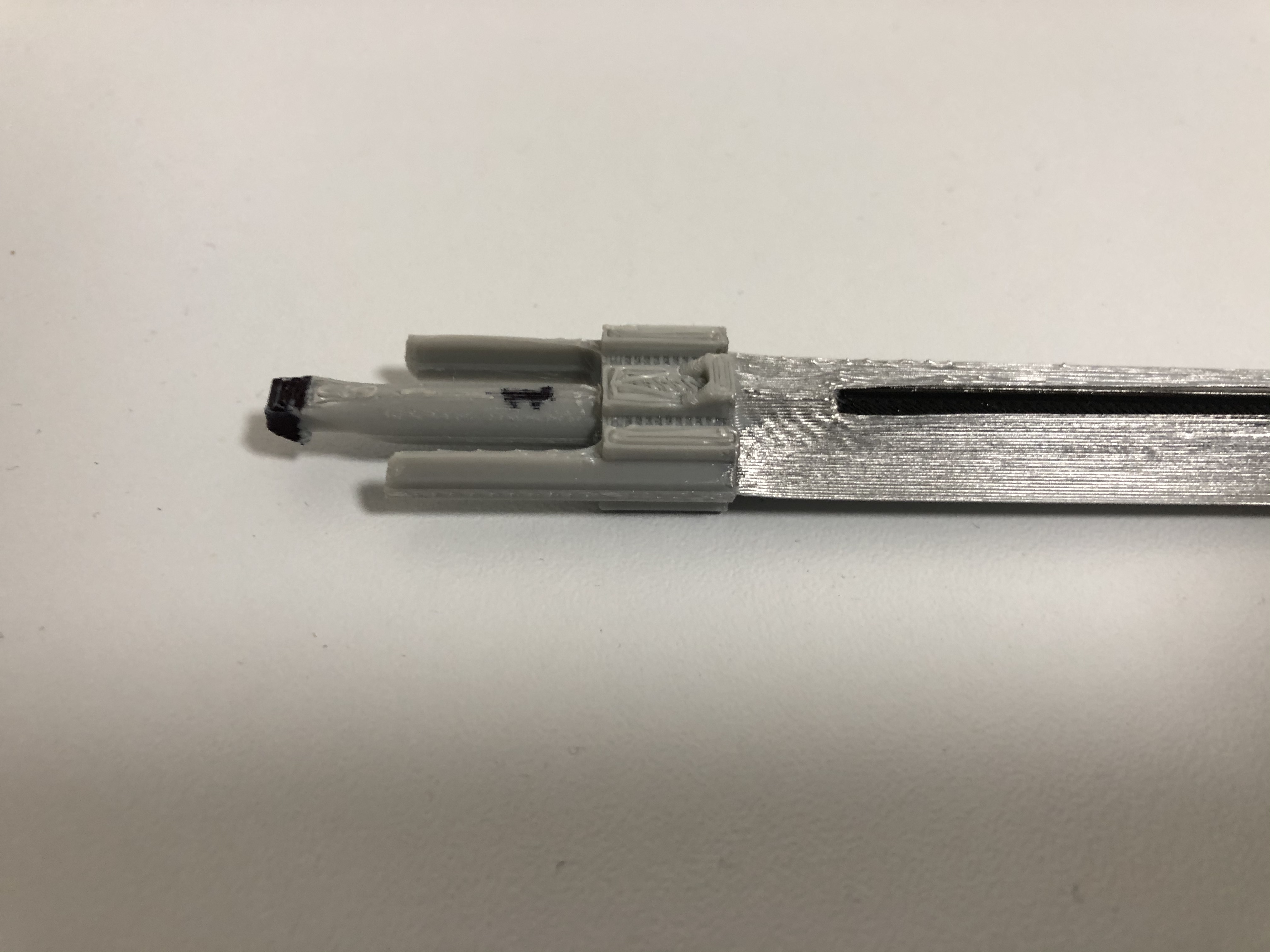 Assassins Creed Hidden Blade Oyuncak Piçin Yedek Bıçak (Sadece Plastik Aparattır!!!) Assassins Creed Hidden Blade Oyuncak Piçin Yedek Bıçak (Sadece Plastik Aparattır!!!)