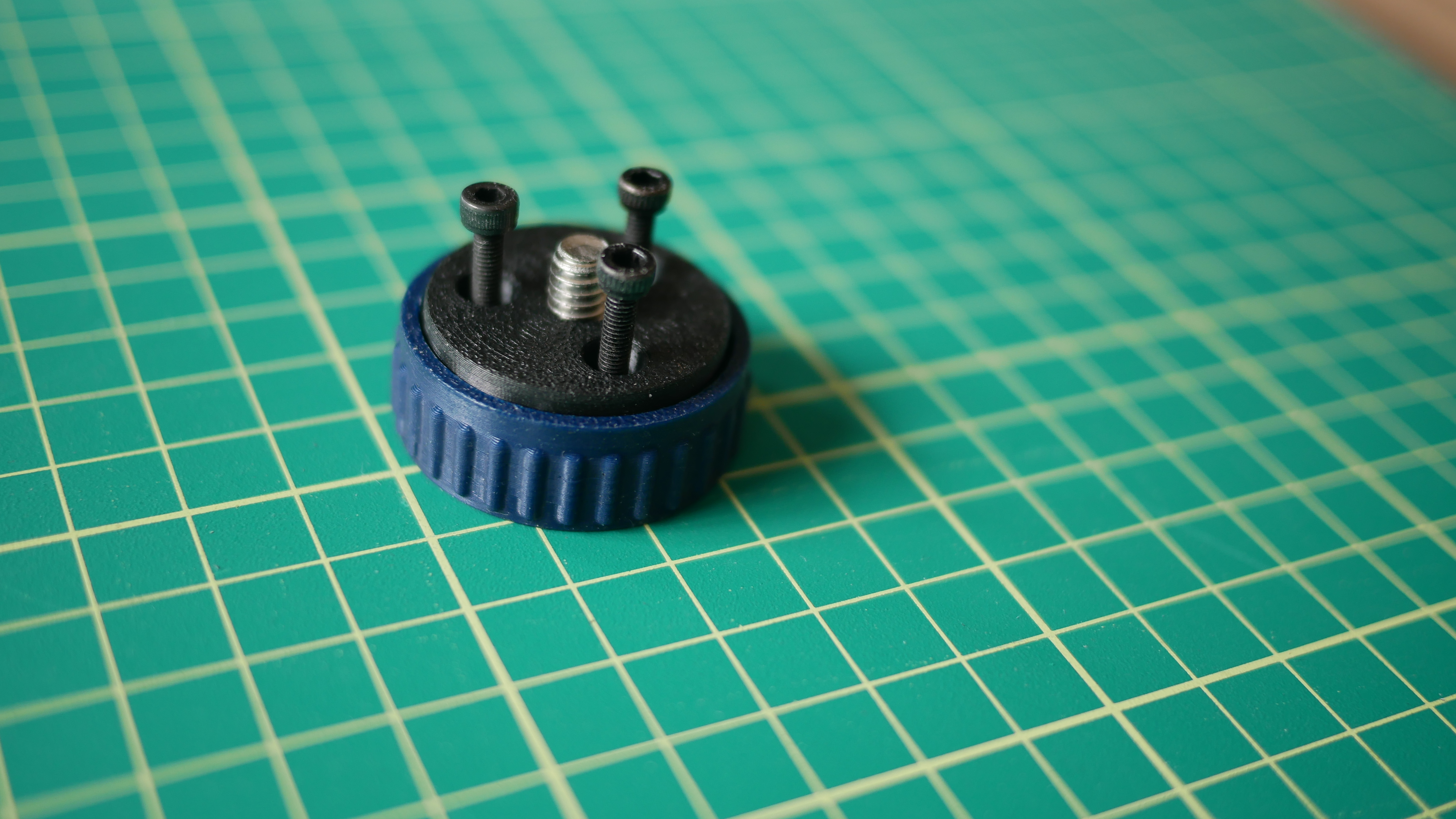 Miniatura 3 do modelo 3D Adjustable Mini Tripod