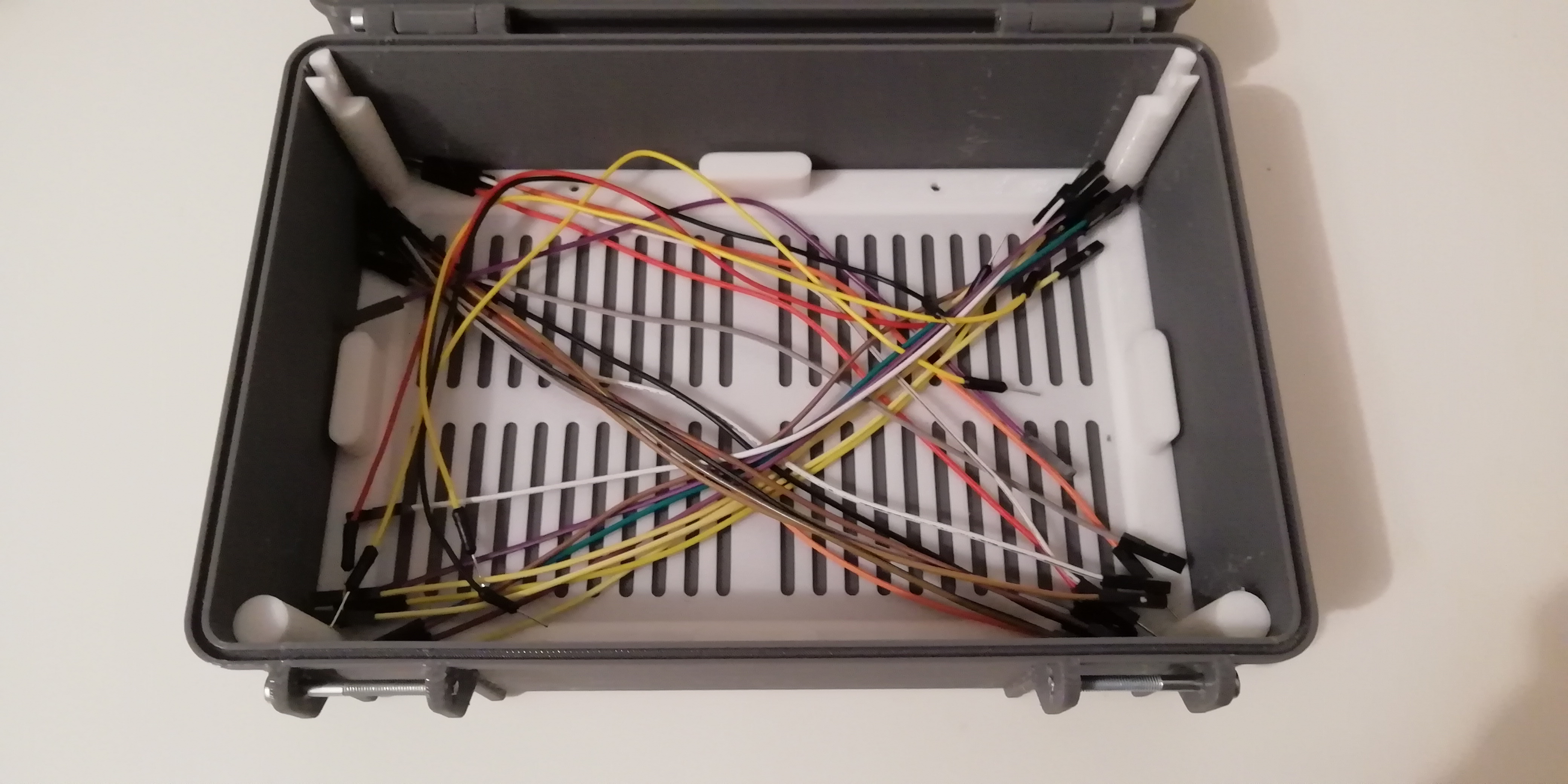 Breadboards in a rugged box by Svensson2584 | Download free STL model ...