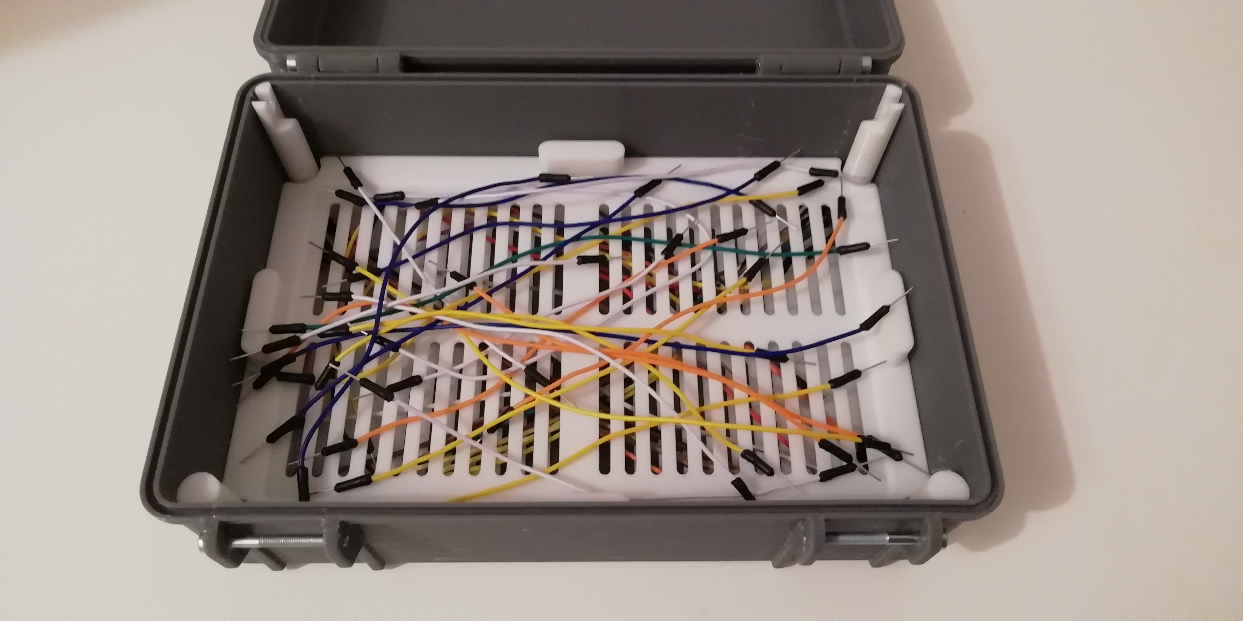 Breadboards in a rugged box by Svensson2584 | Download free STL model ...