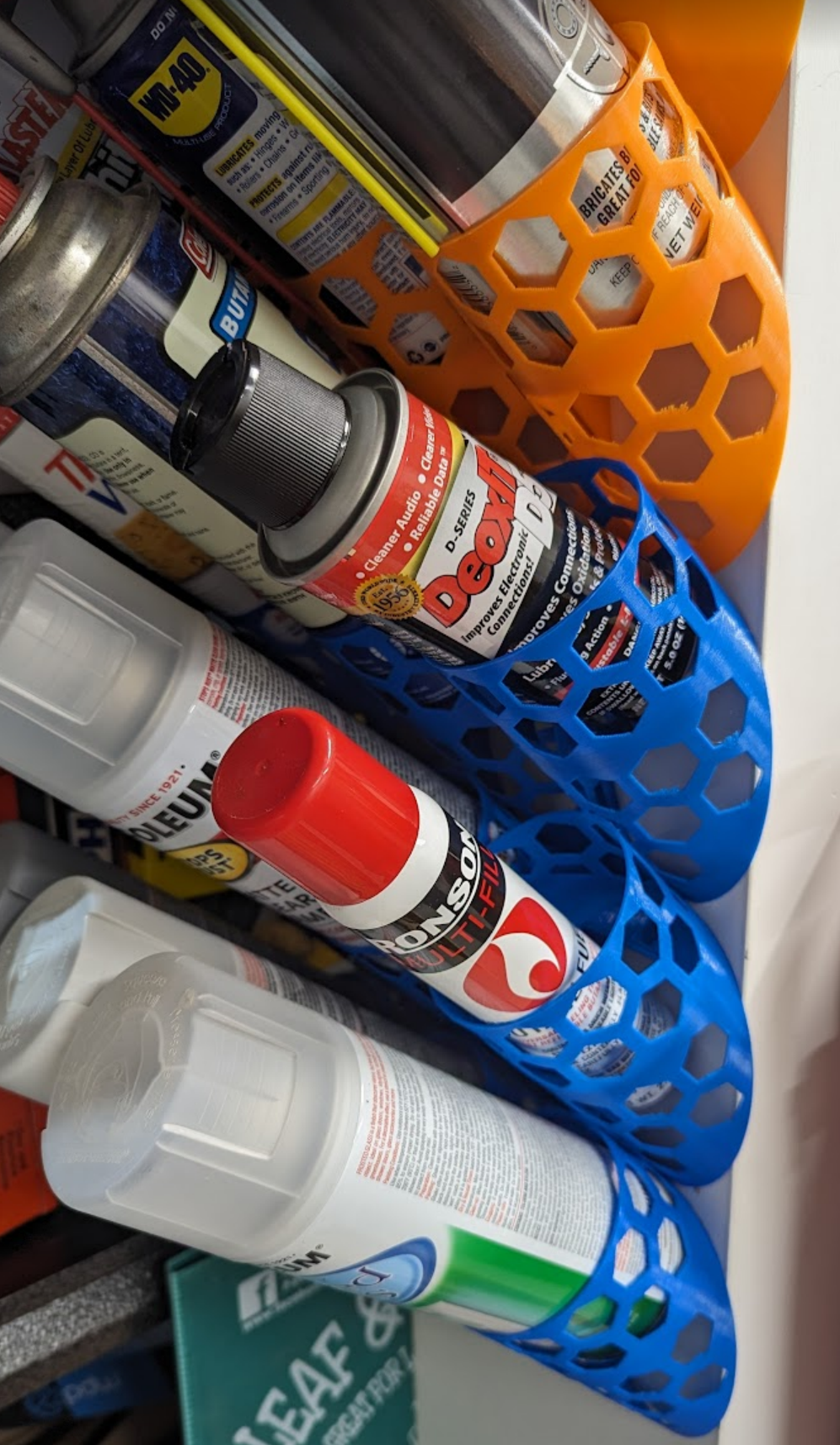 Spray paint and aerosol can rack