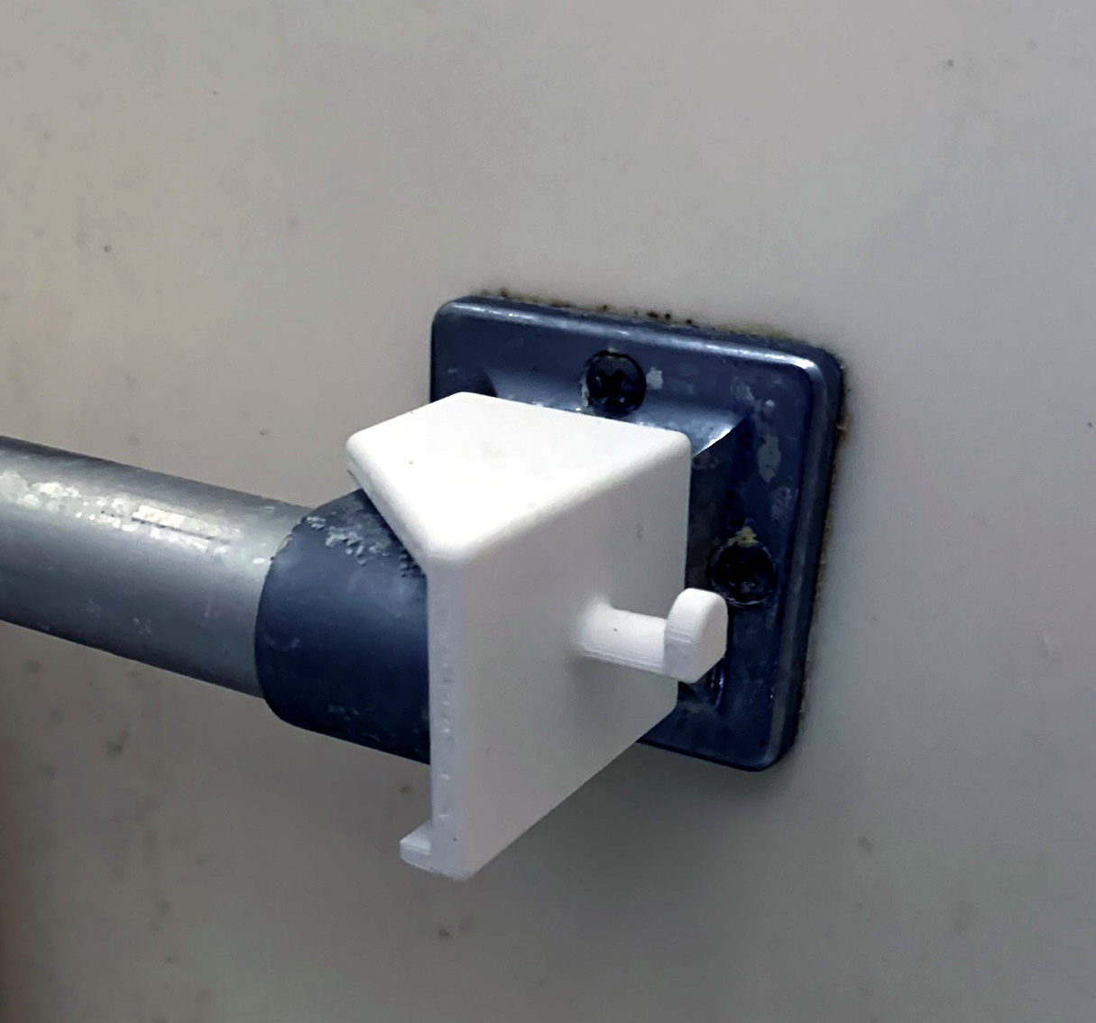 Shower Grab Bar Hook / Hanger by Teraflop | Download free STL model ...