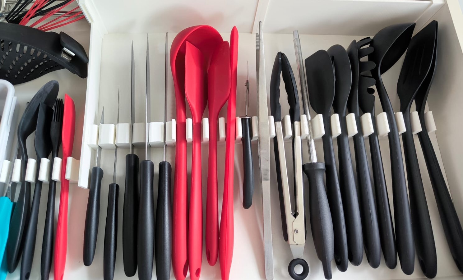 Kitchen utensils organizer