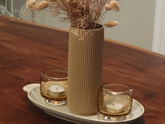 Flower vase