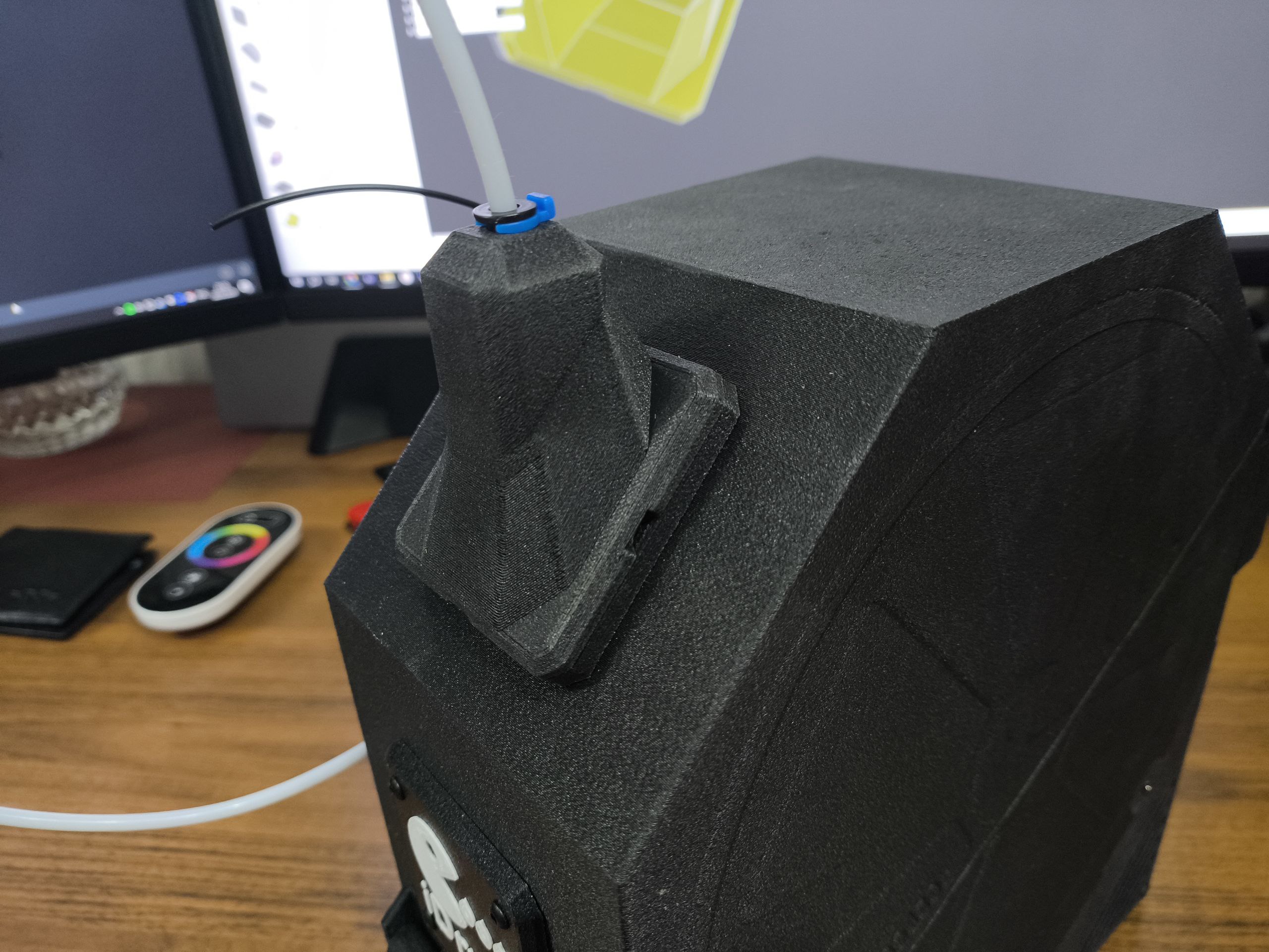 Output of filament with a filter Mod for iDryer Unit