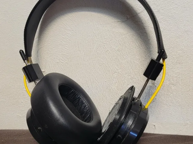 Cushion adapter for grado headphones to AKG k182 pads