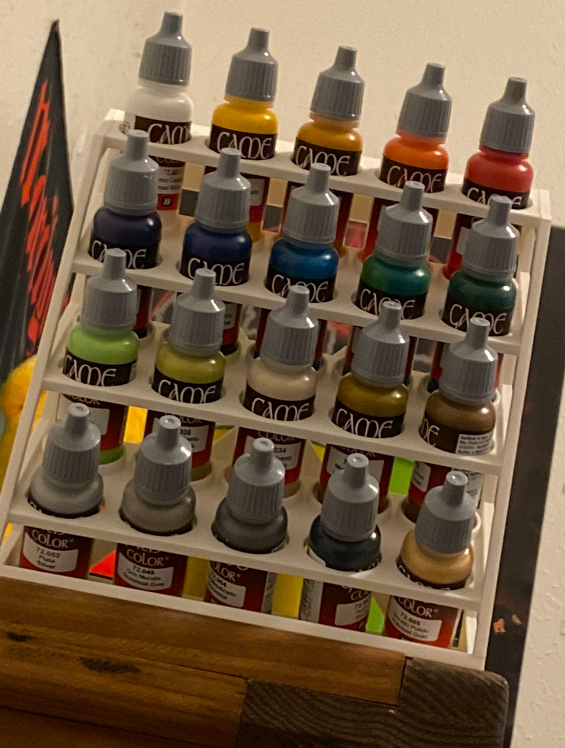 Vallejo Paint Holder by UrXBf Download free STL model