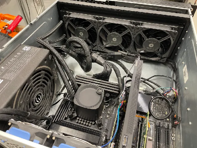 Chenbro RM42200 360 radiator, fan or AIO mount