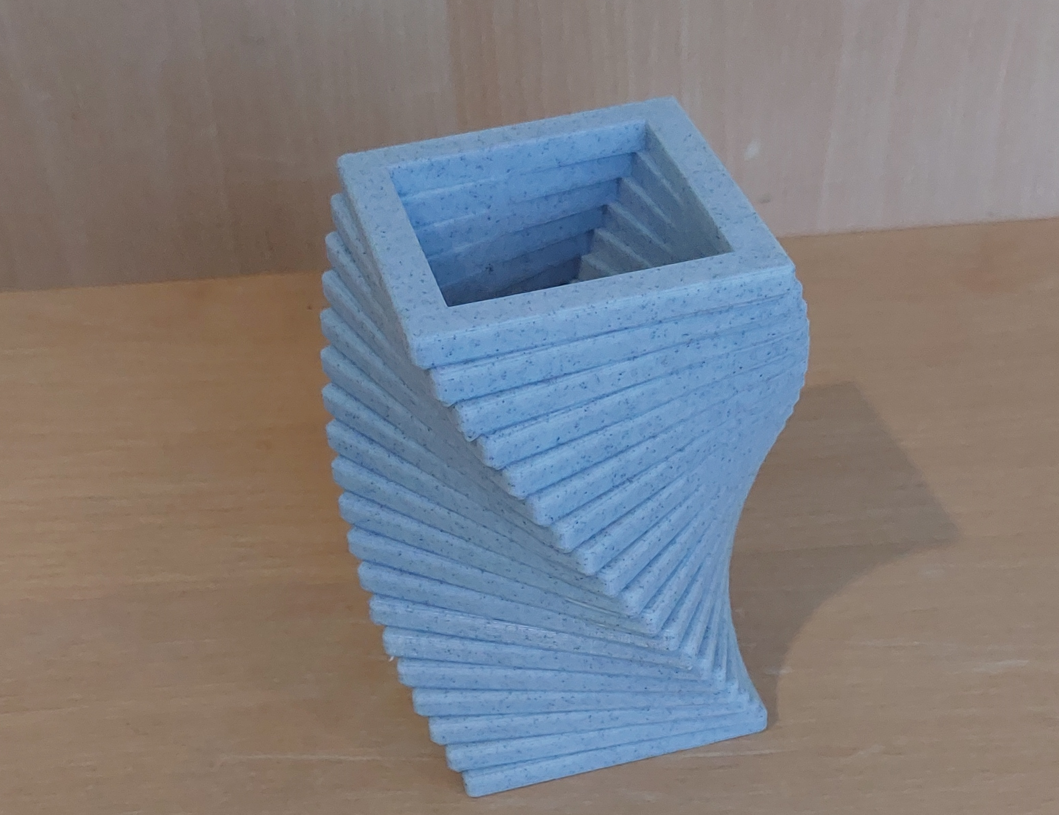 Miniatura 4 do modelo 3D Square vase
