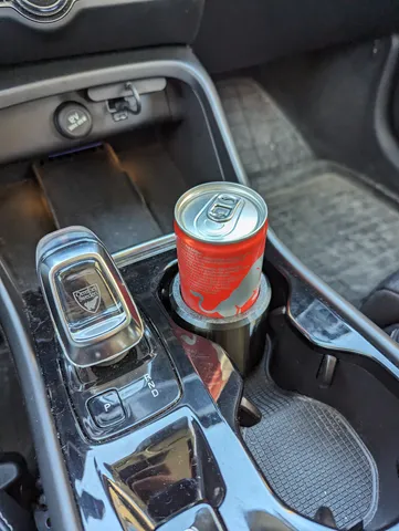 Slim can holder for Volvo cupholders