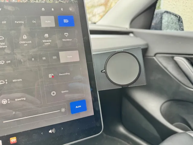 Tesla Model 3 / Y Magsafe Phone Mount