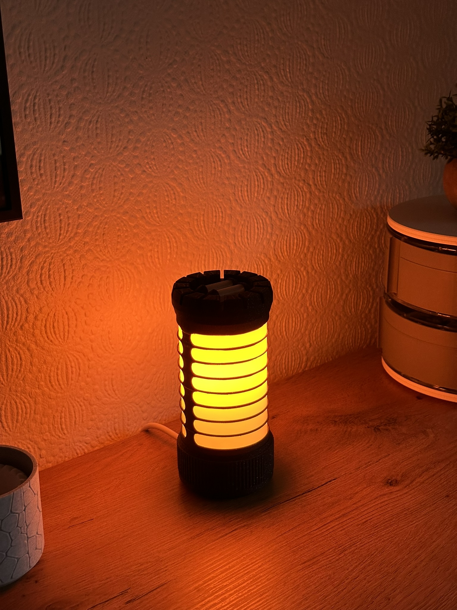 Mandalorian Lamp for E14 Socket