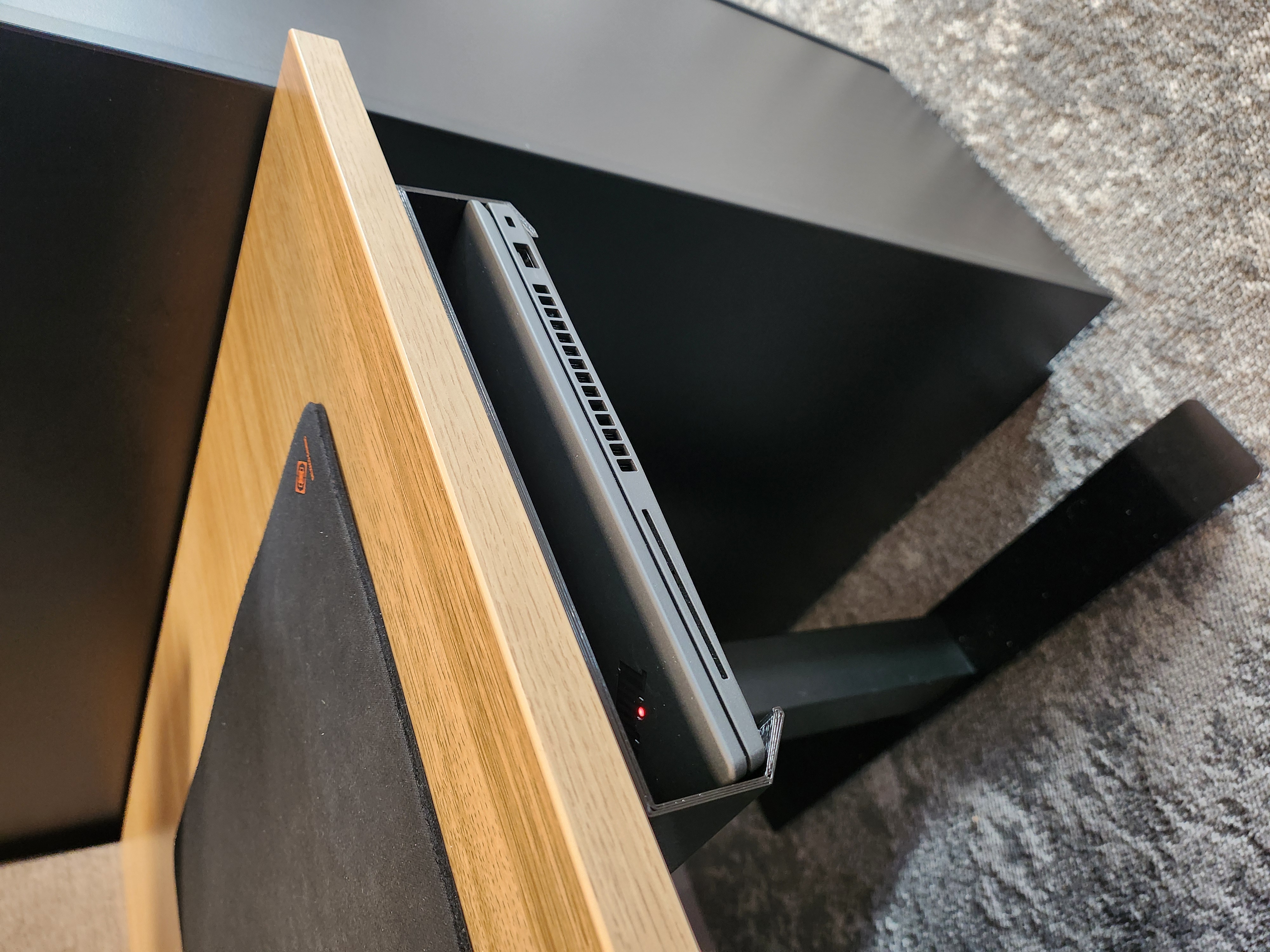 Lenovo T14 laptop drawer