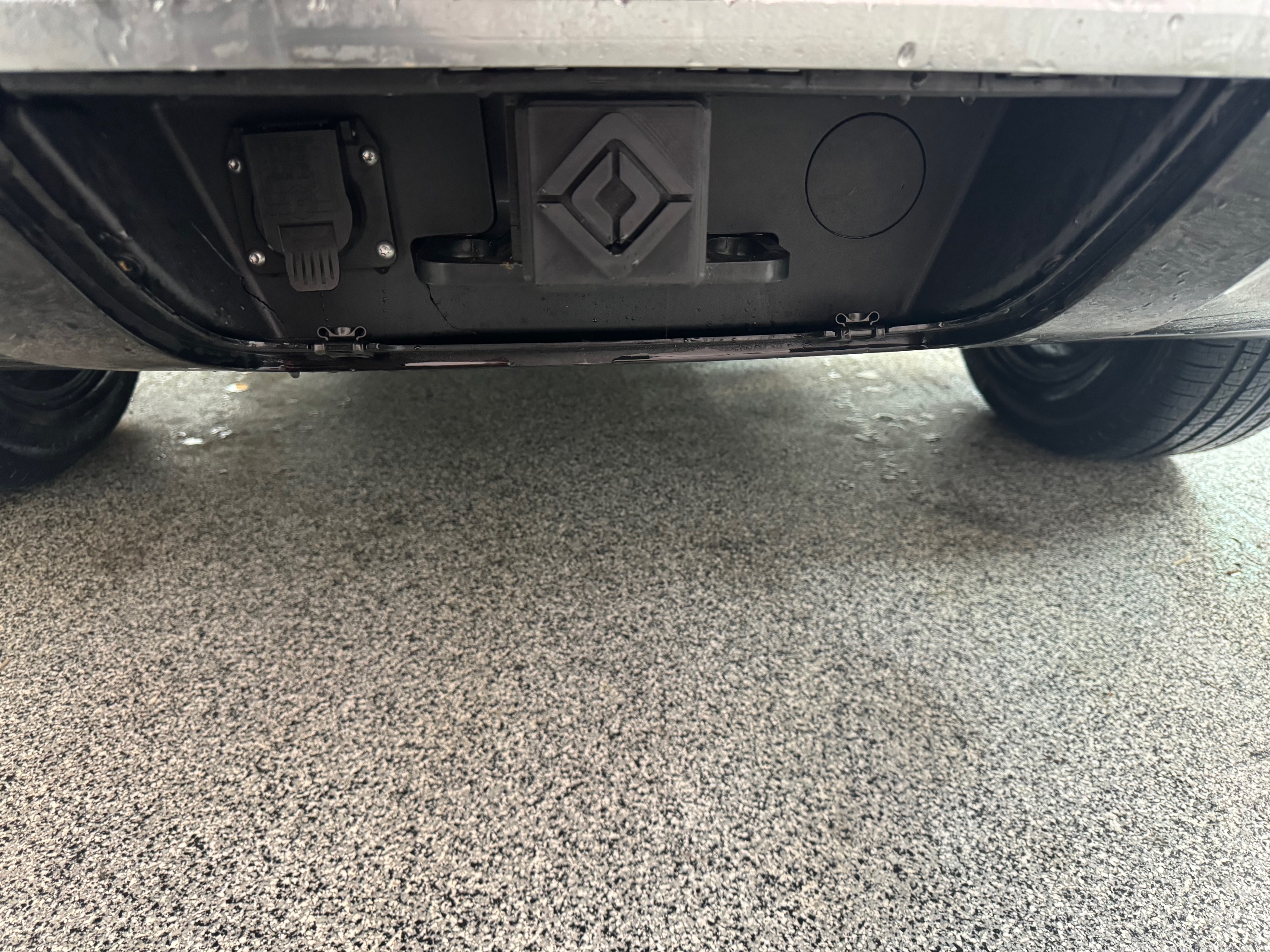 Rivian R1S Trailer Hitch Tool Box Remix