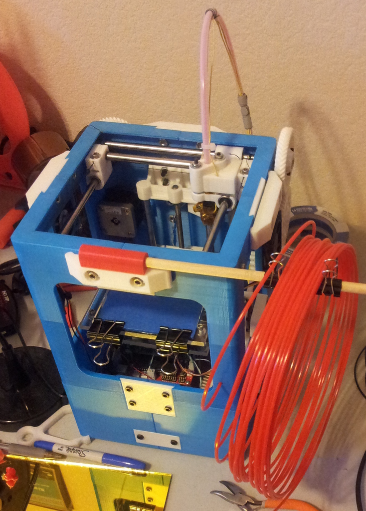 Tantillus dowel mount for loose filament