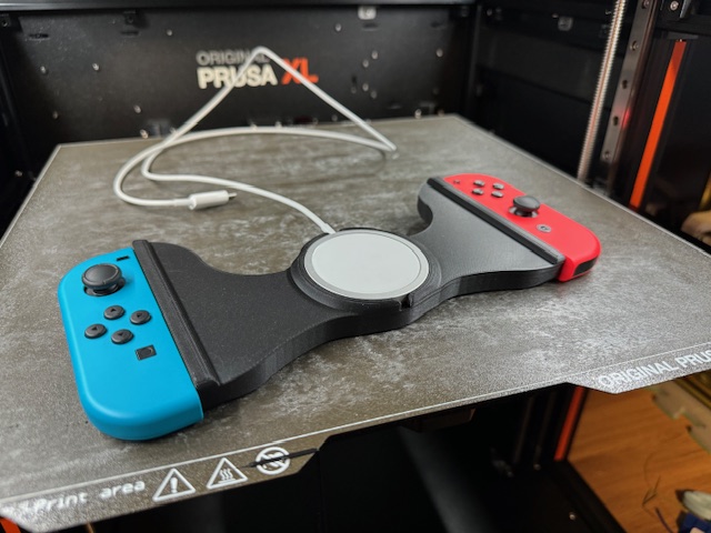 Miniatura 2 do modelo 3D Joycon Iphone grip Smaller