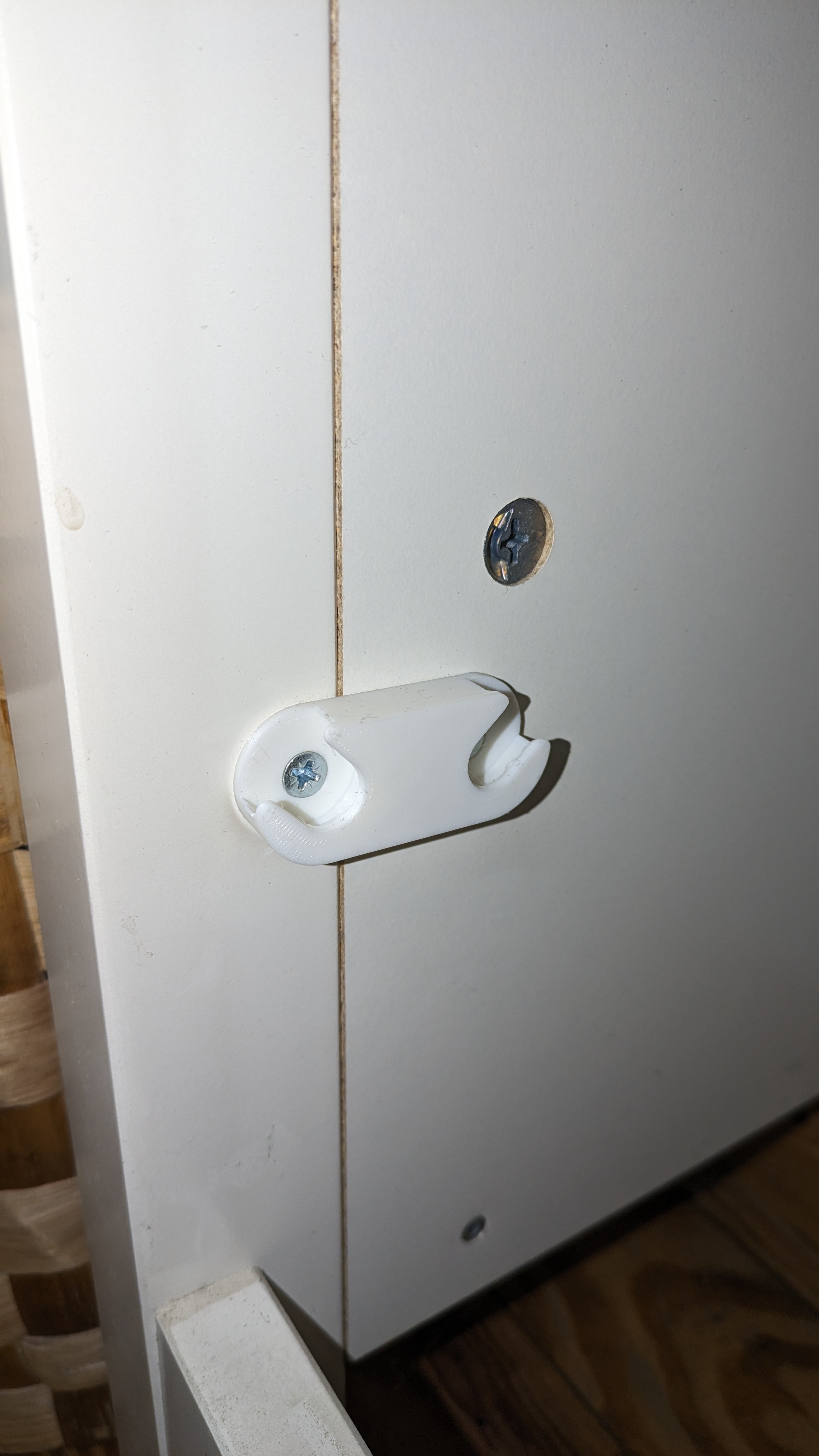 Ikea Hemnes shoe hinge with 2 compartments by Dominik Kroutvar