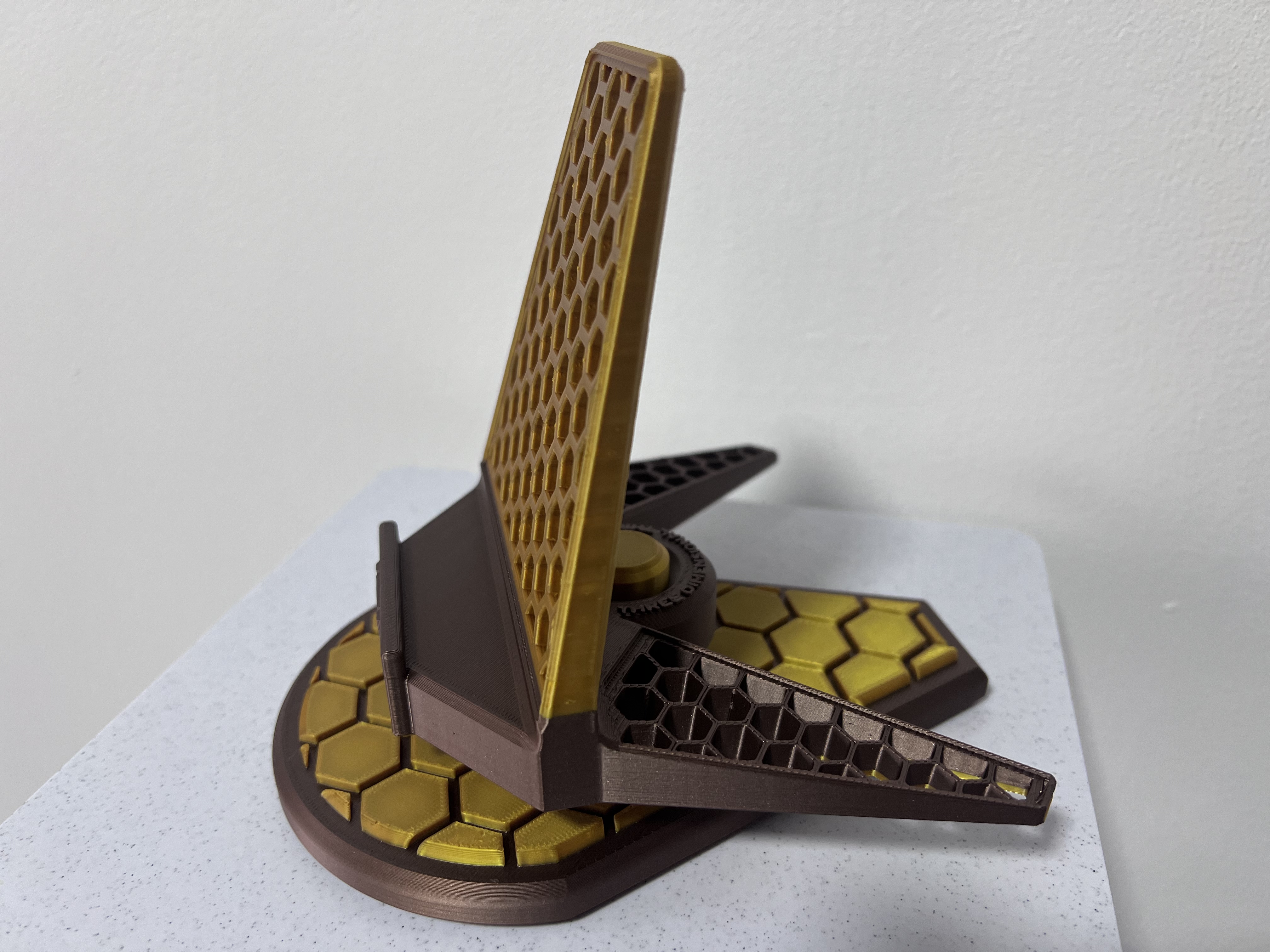 Ipad / Tablet / Phone Rotating Desk Stand