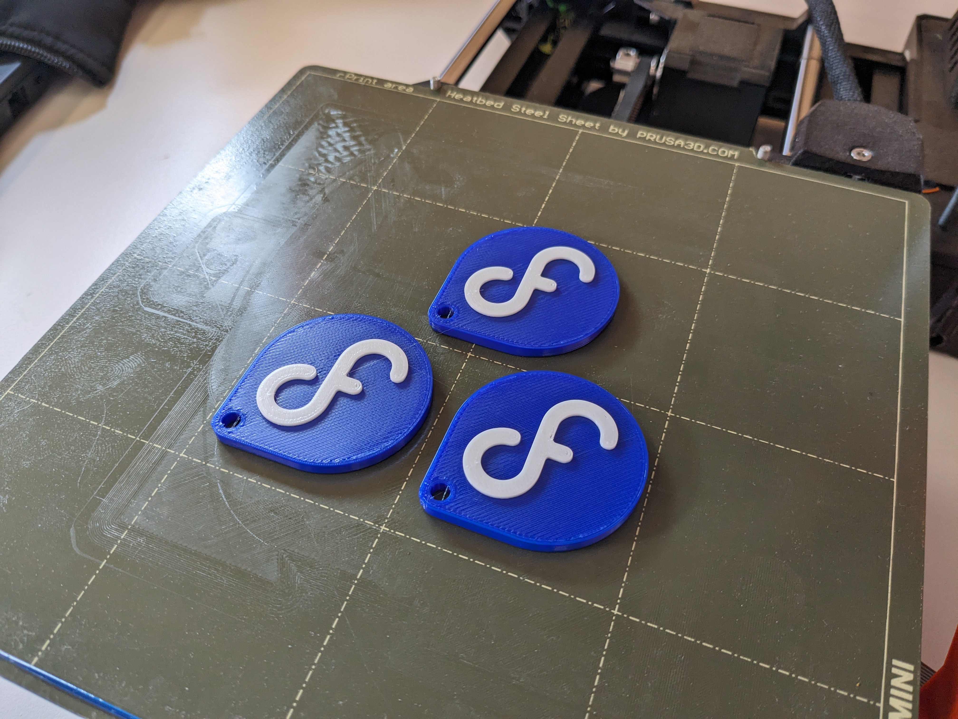 Miniatura 4 do modelo 3D Fedora Linux Keychain