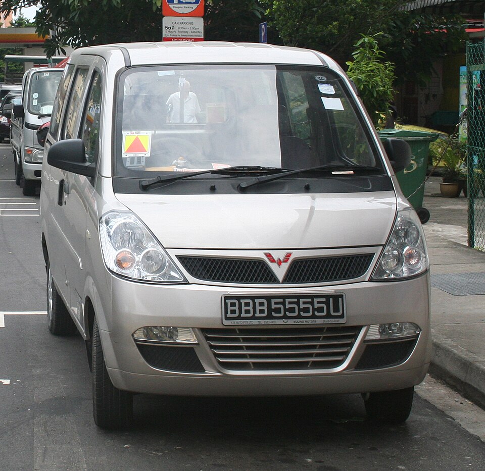 vans 200 n200 chevrolet