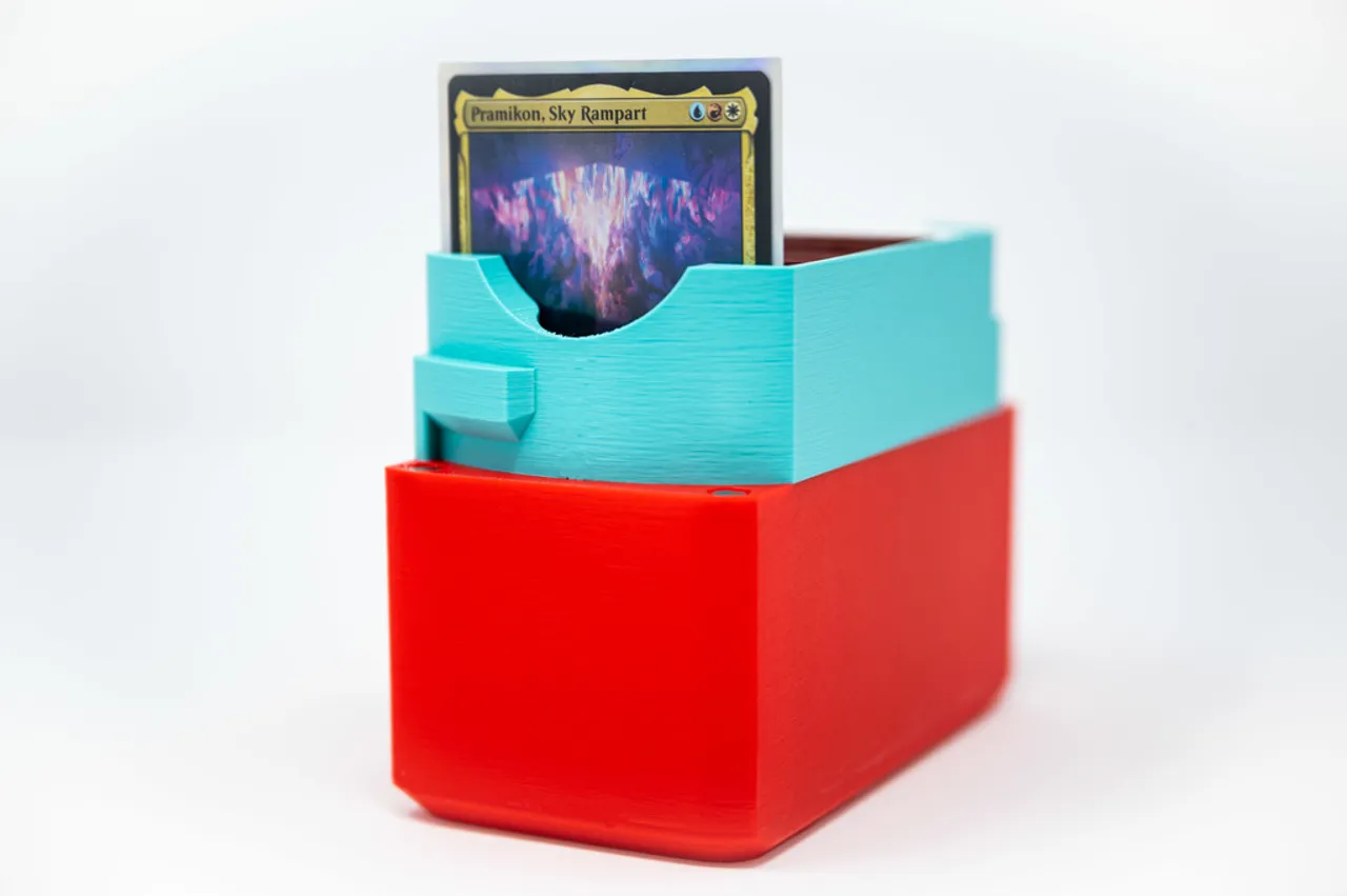 Import Anglais] MTG Red Commander Deck Box