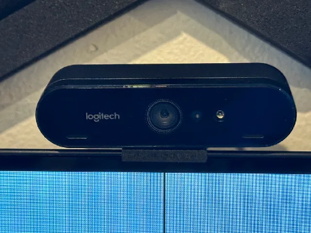 Logitech Brio mount for LG OLED