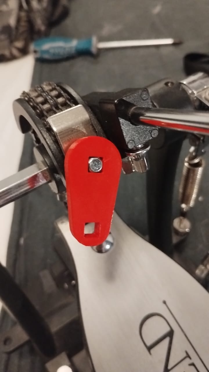 Miniatura 4 do modelo 3D drum key