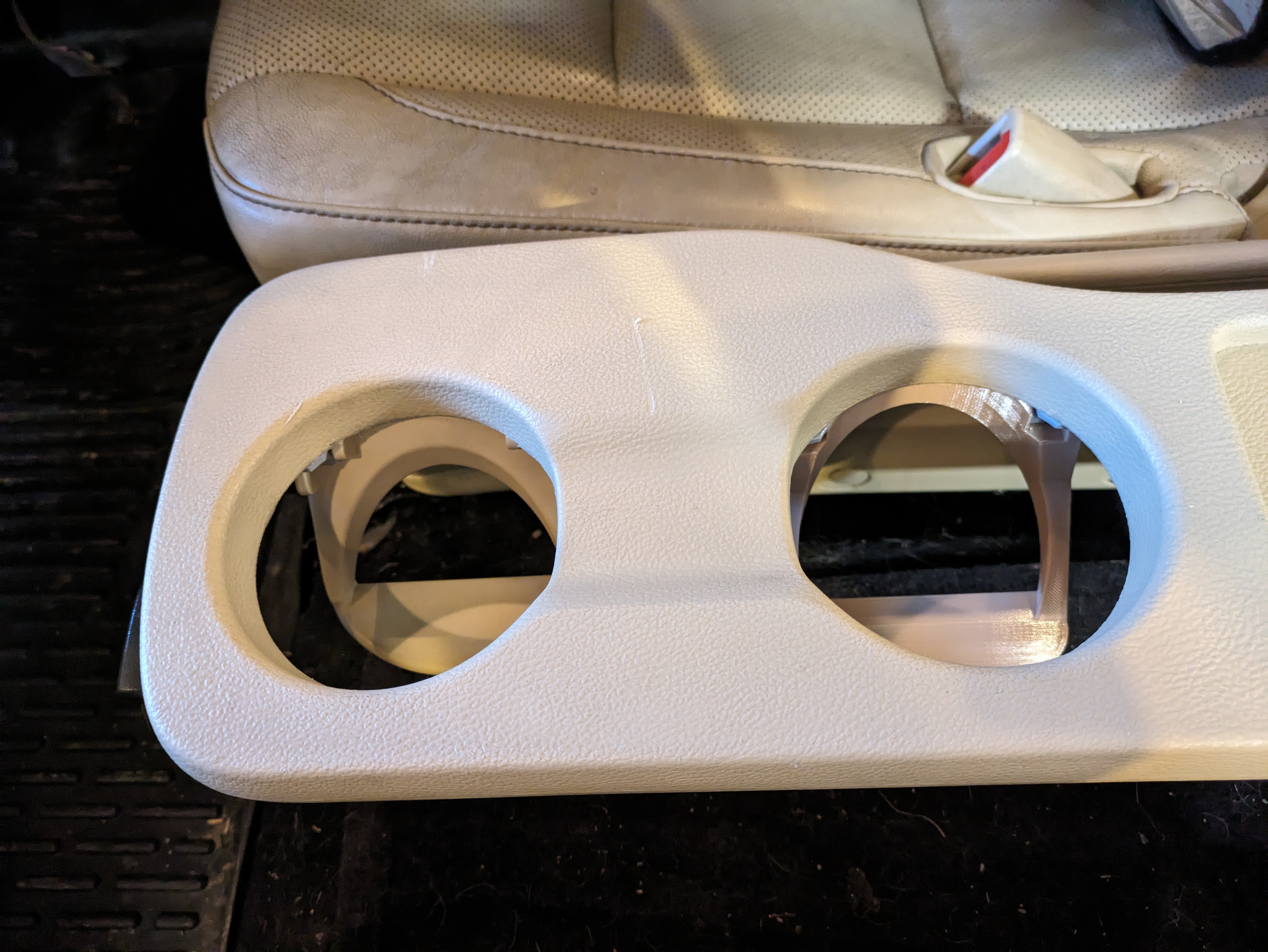 Toyota Highlander Cup Holder Swing Tray