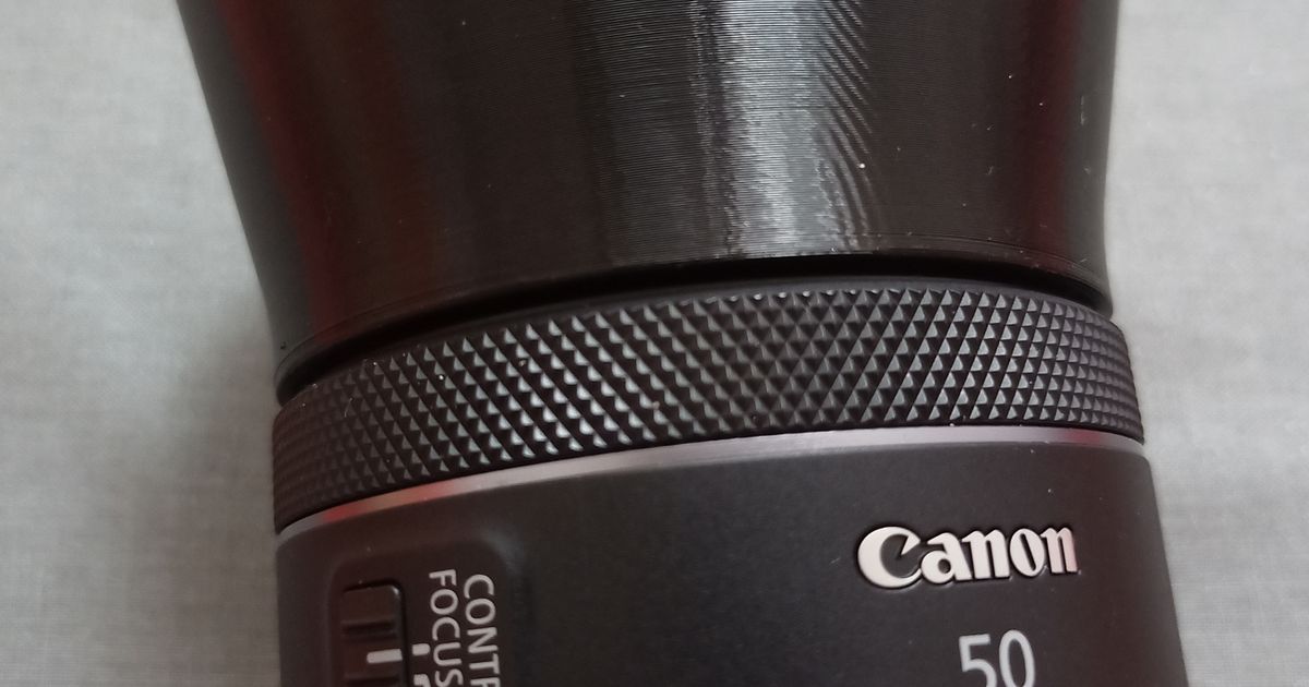 Canon T70 avec objectif portrait FD 50 mm 1,8 à mise au point manuelle