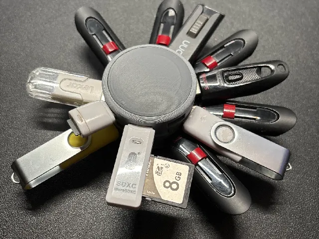 USB Storage (X24) wheel hub