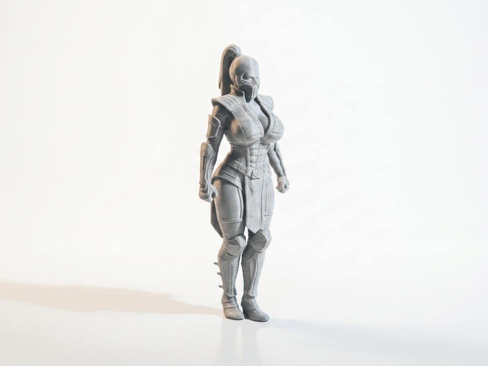 Busty Subzero Female Warrior Figurine 3D Printable — thumbnail 3