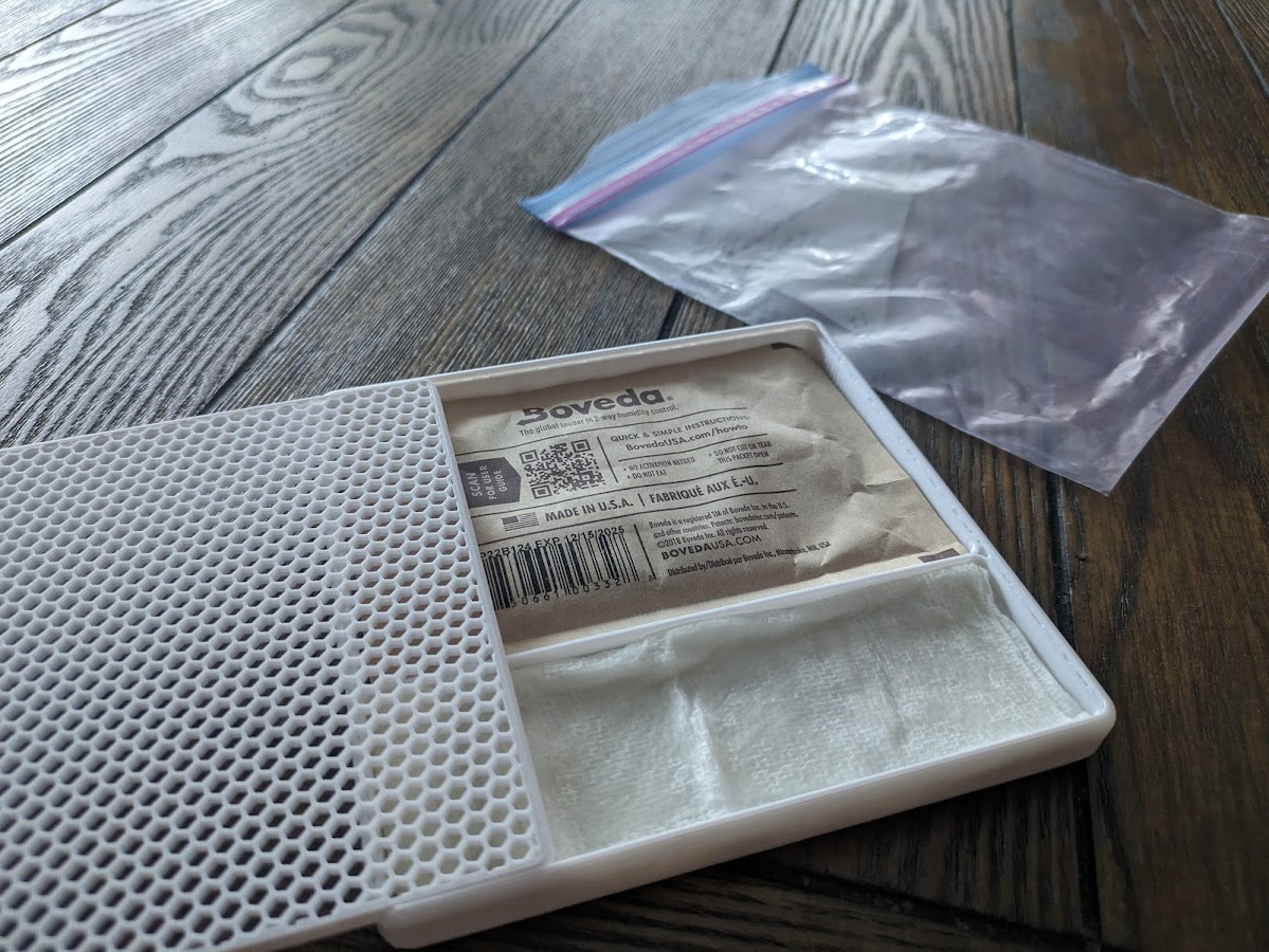 Boveda Recharge Container