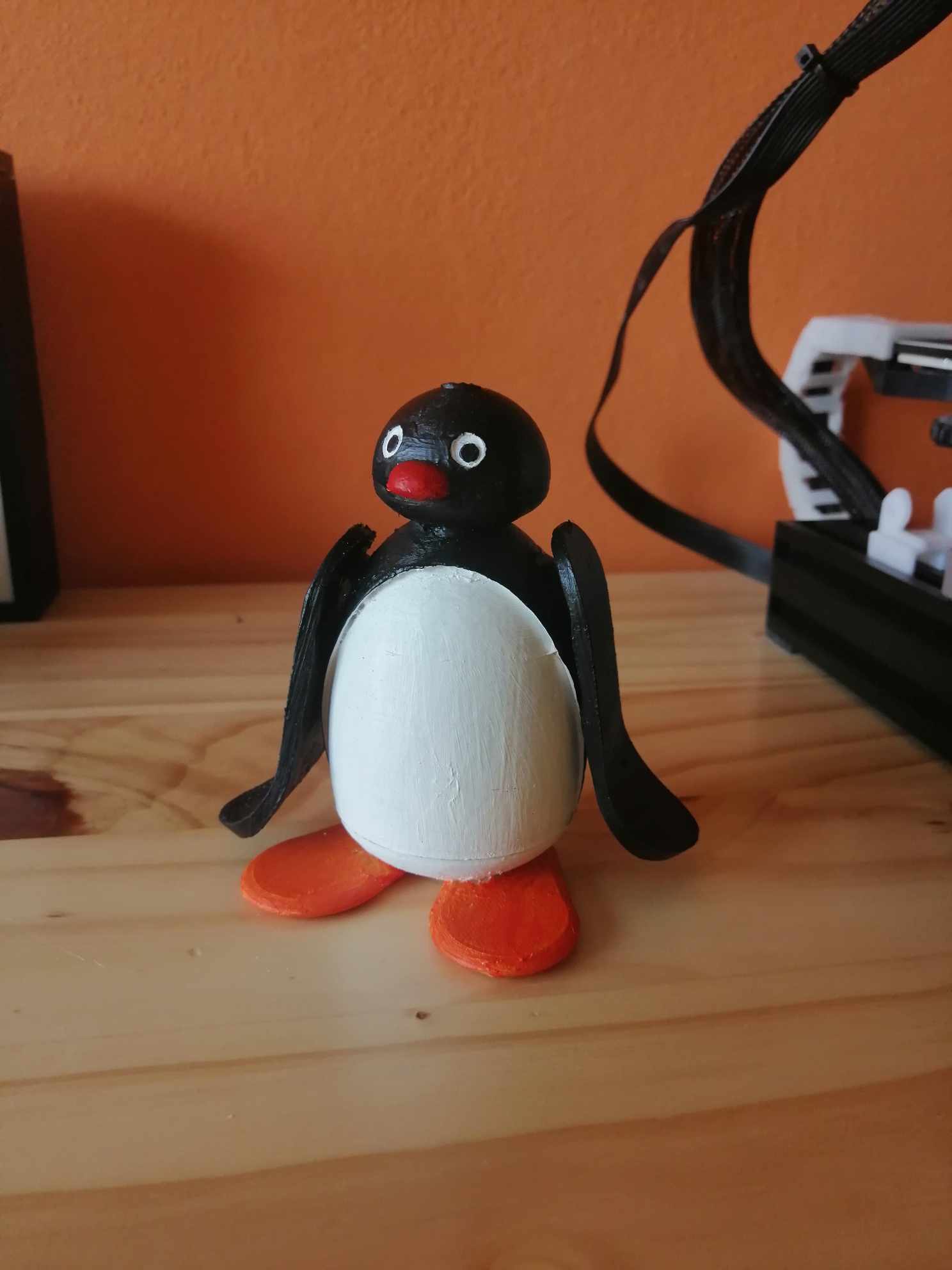 Pingu piggy bank by Z3Dus | Download free STL model | Printables.com