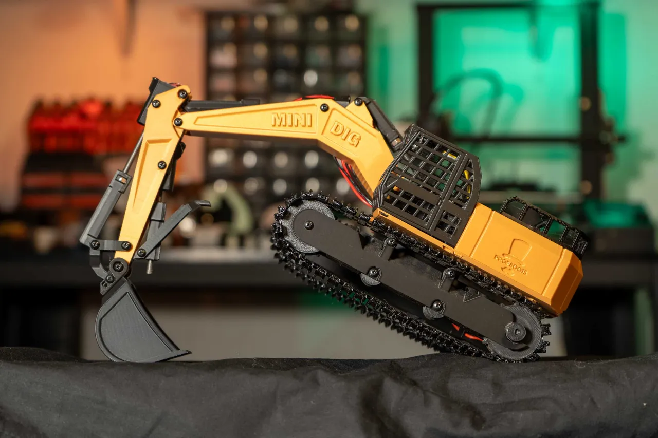 DIY RC Excavator by ProfessorBoots | Download free STL model ...