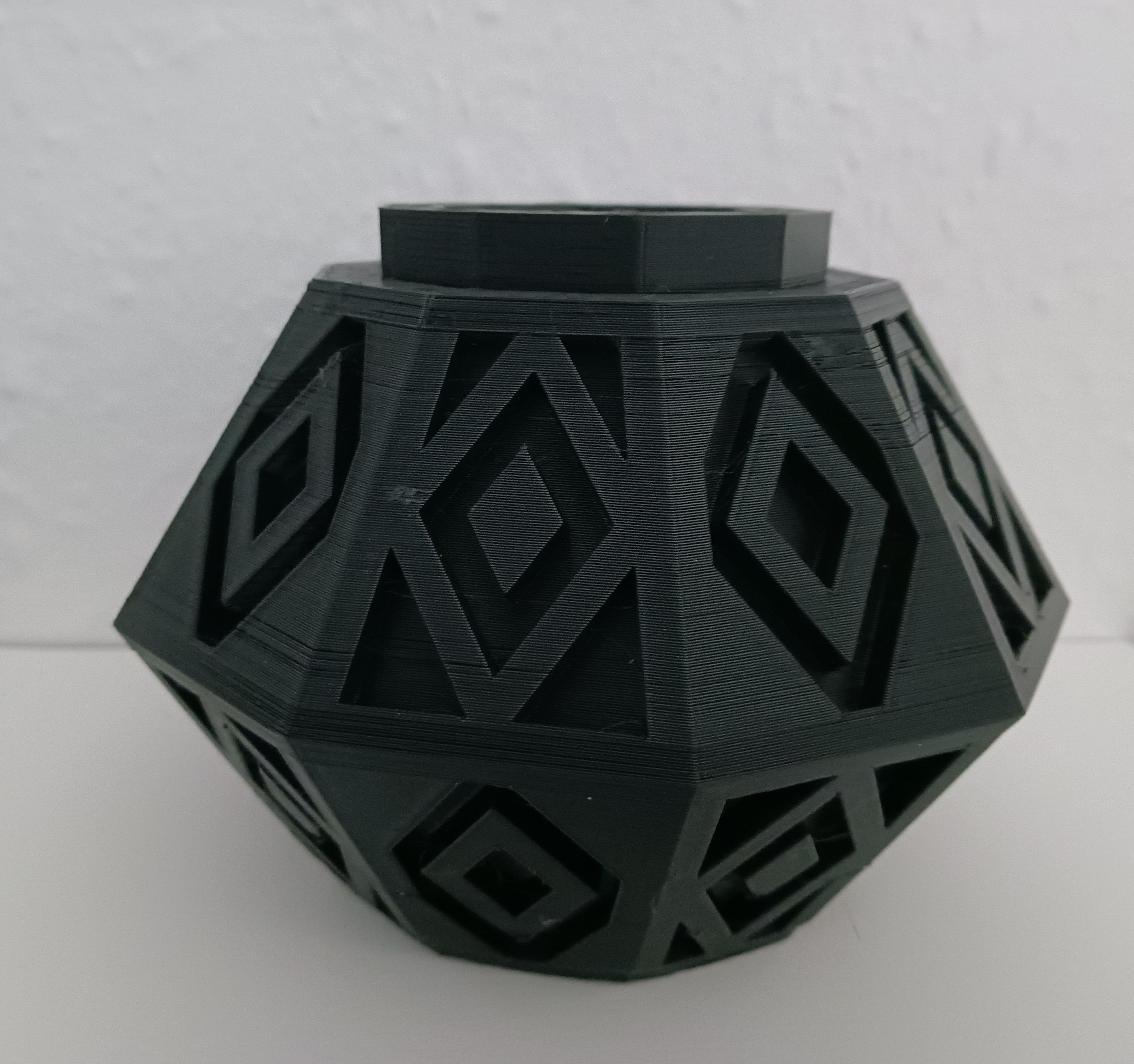Miniatura 2 do modelo 3D Modern Geometric Vase