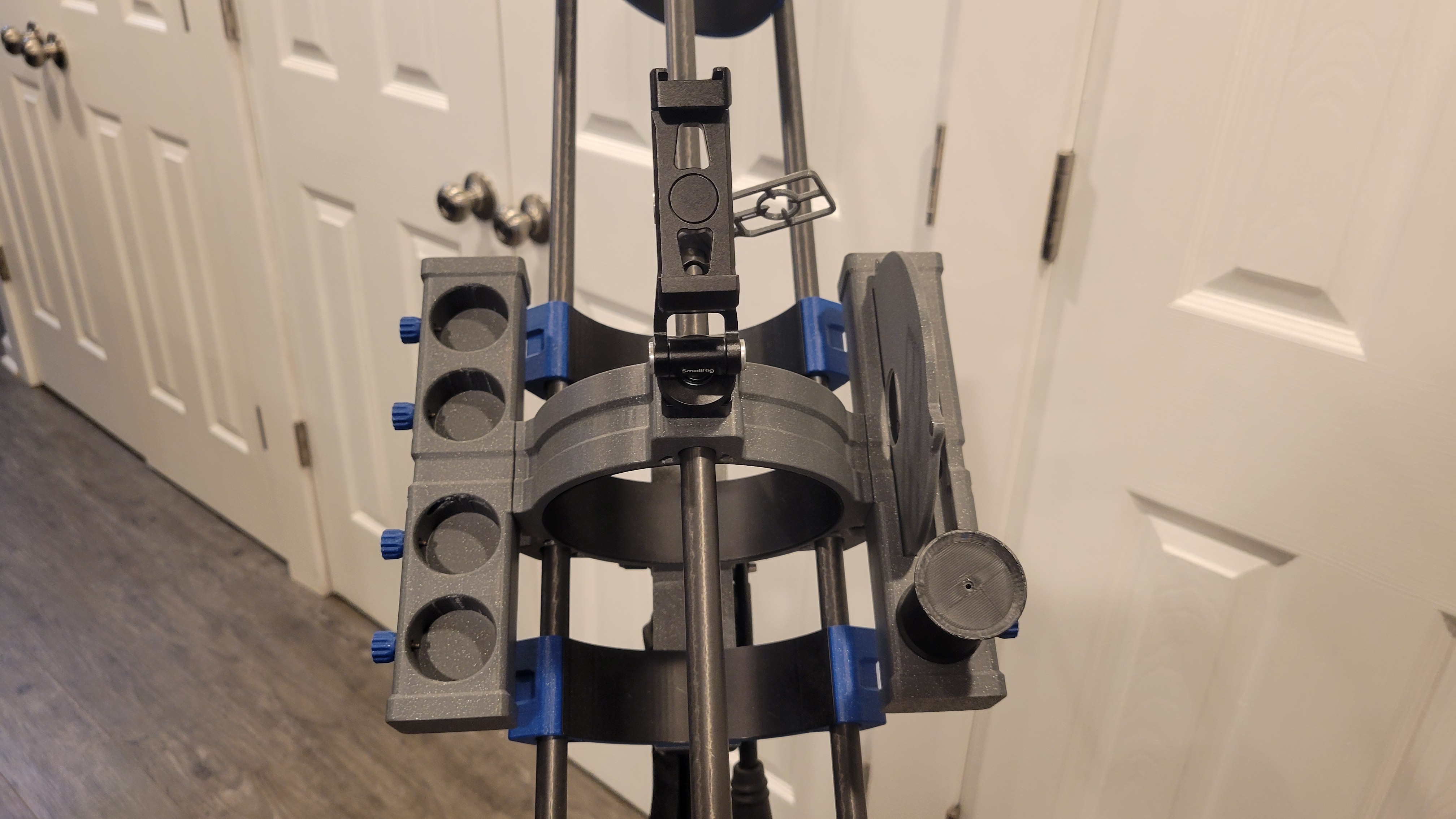 Hadley Nuemo Eyepiece and Cover/Mask Holders 3D model thumbnail