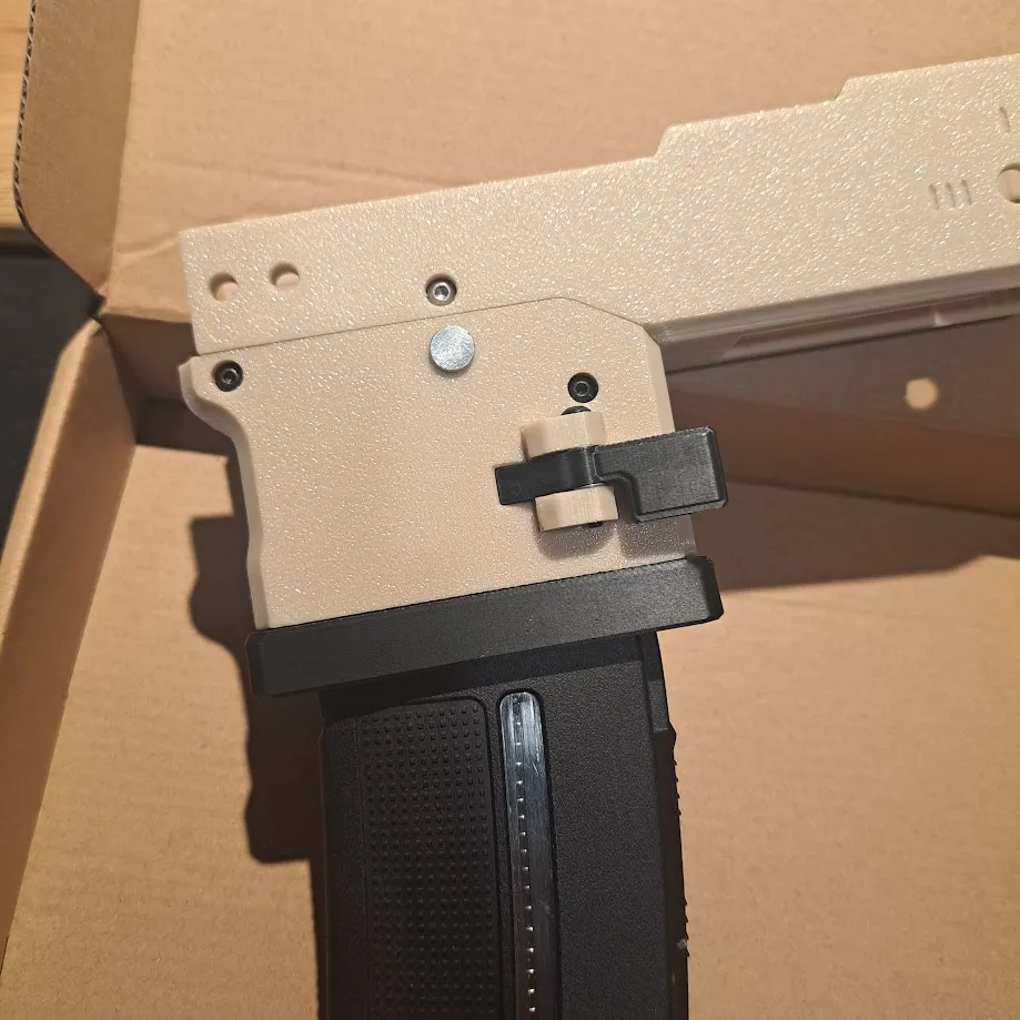 Mosquito V1 M4 / 5.56 Magwell by Brianchenito | Download free STL