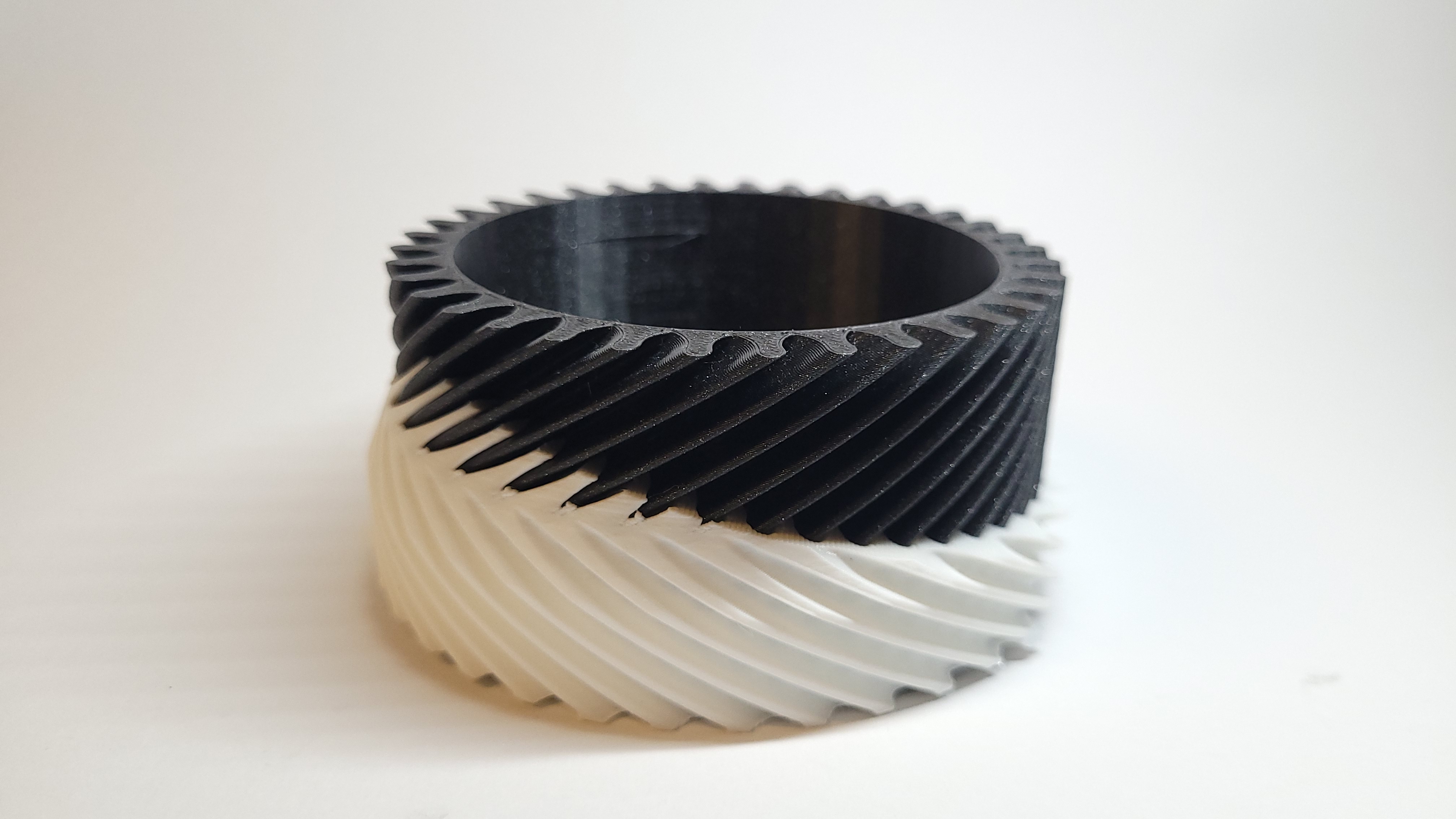 Passthrough Flower Pot