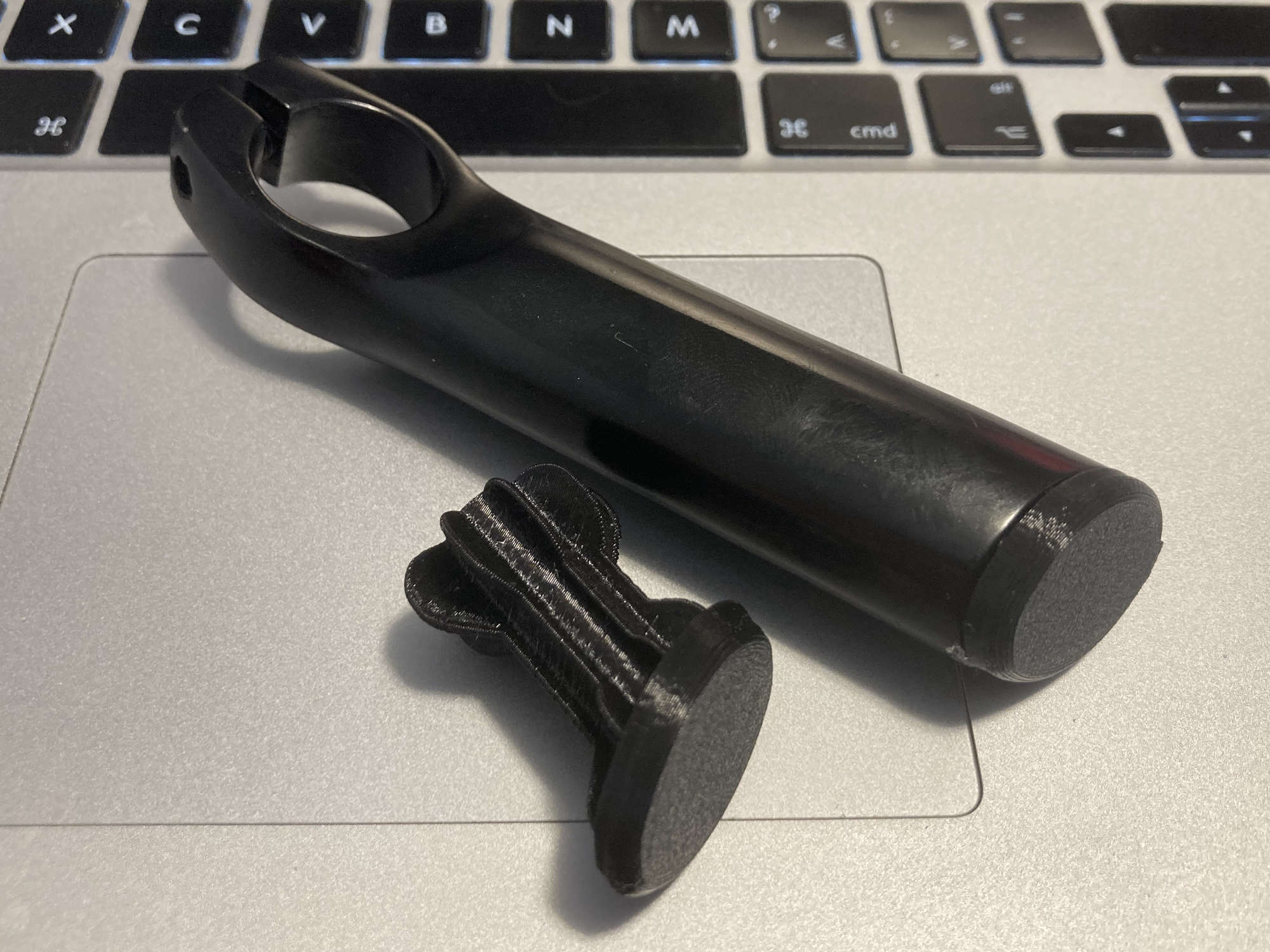 Miniatura 2 do modelo 3D Bar ends plug/cap for BBB BBE-17