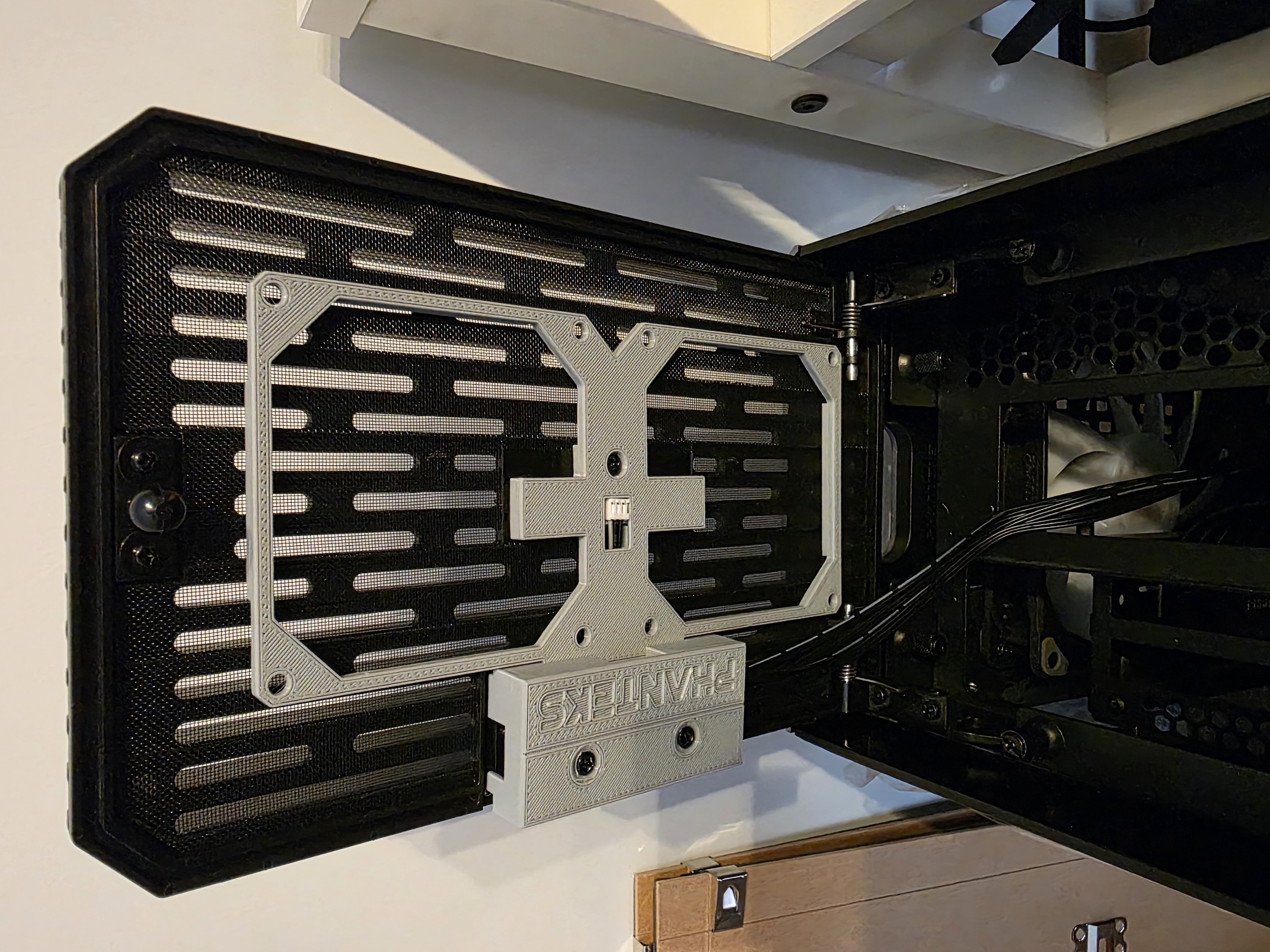 Phanteks Shift 2 power switch + 92mm fan holder