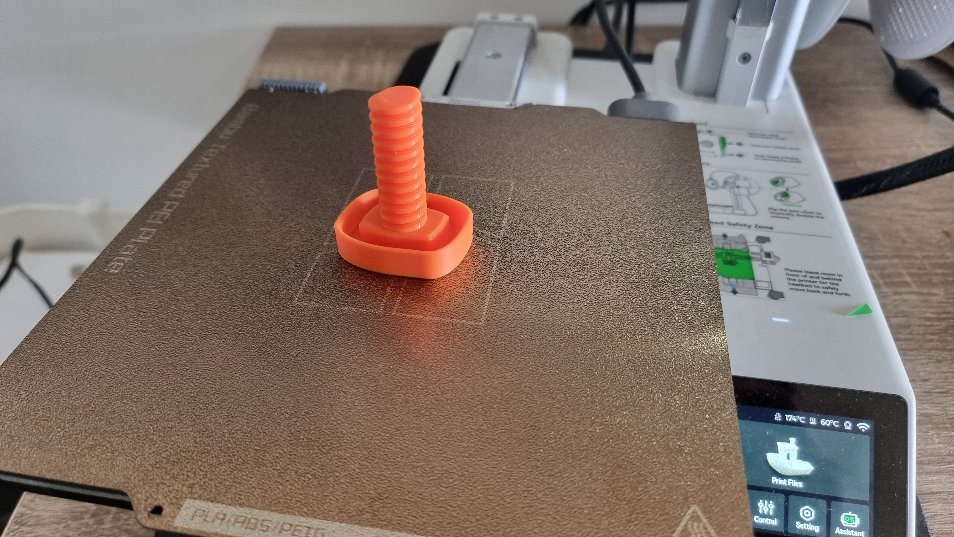 Miniatura 2 do modelo 3D Push Spring Maker