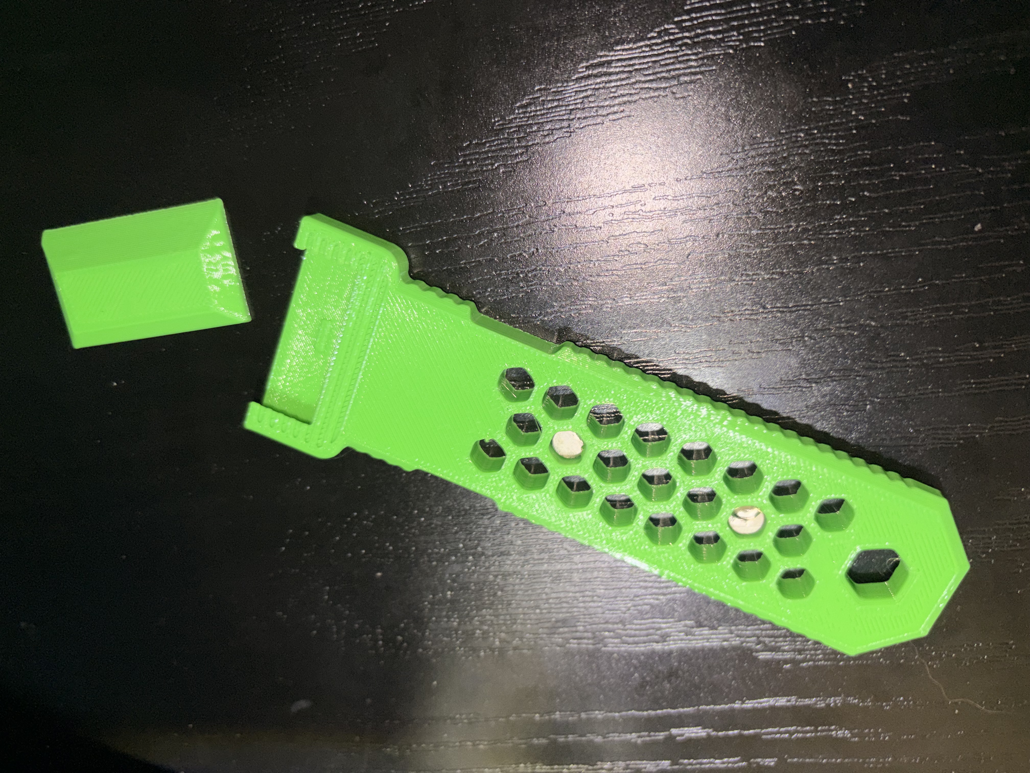 Honeycomb Scraper with disposable plastic blades